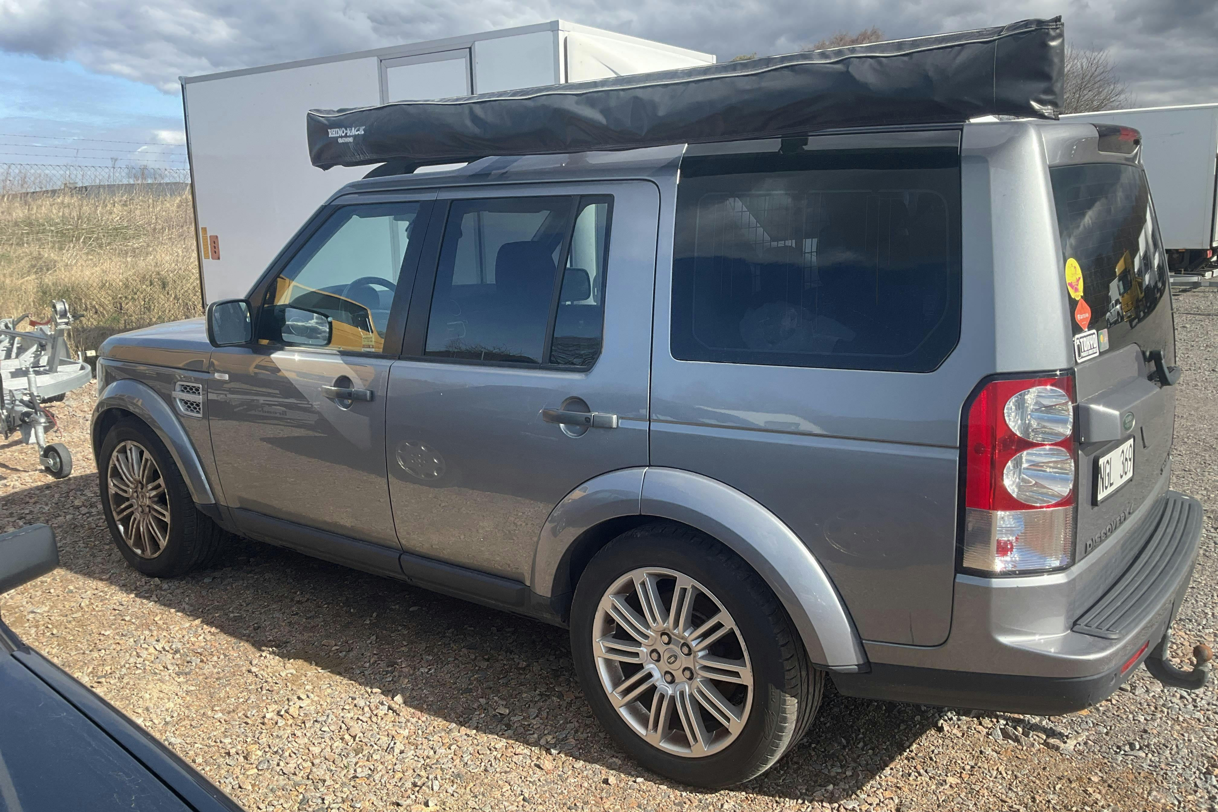 Land Rover Discovery 4 3.0 SDV6 (255hk) - 16 563 mil - Automat - grå - 2013