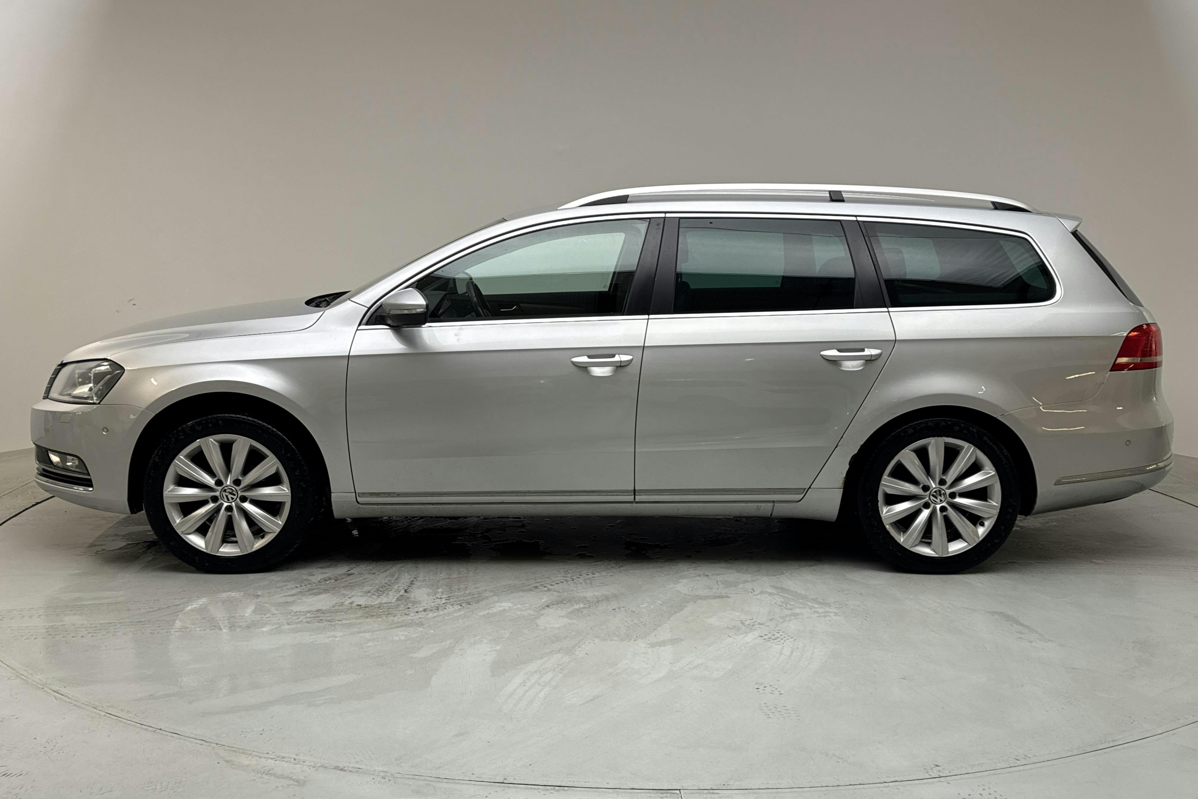 VW Passat 1.4 TSI EcoFuel Variant (150hk) - 217 950 km - Manual - silver - 2013
