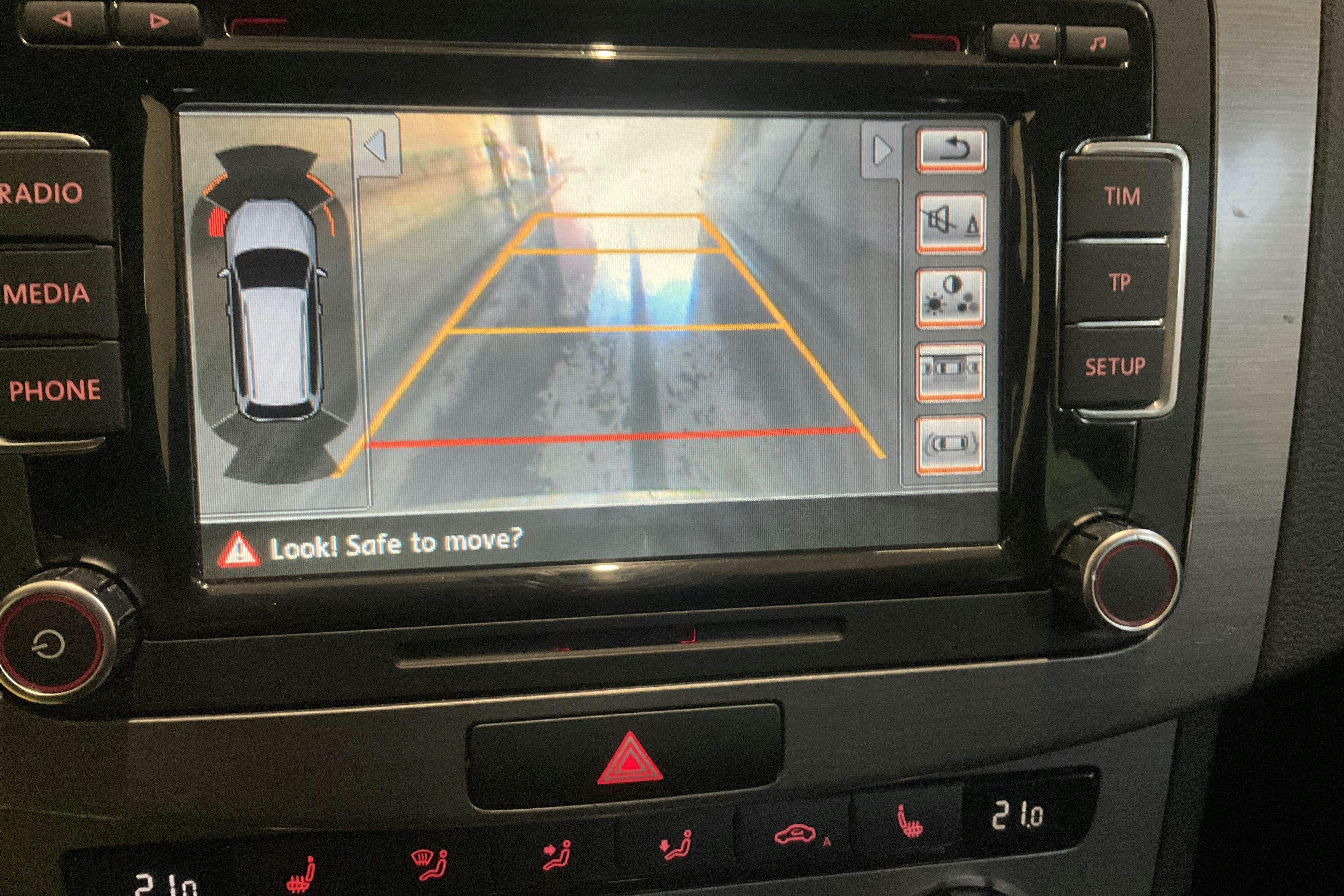 VW Passat 1.4 TSI EcoFuel Variant (150hk) - 217 950 km - Manual - silver - 2013