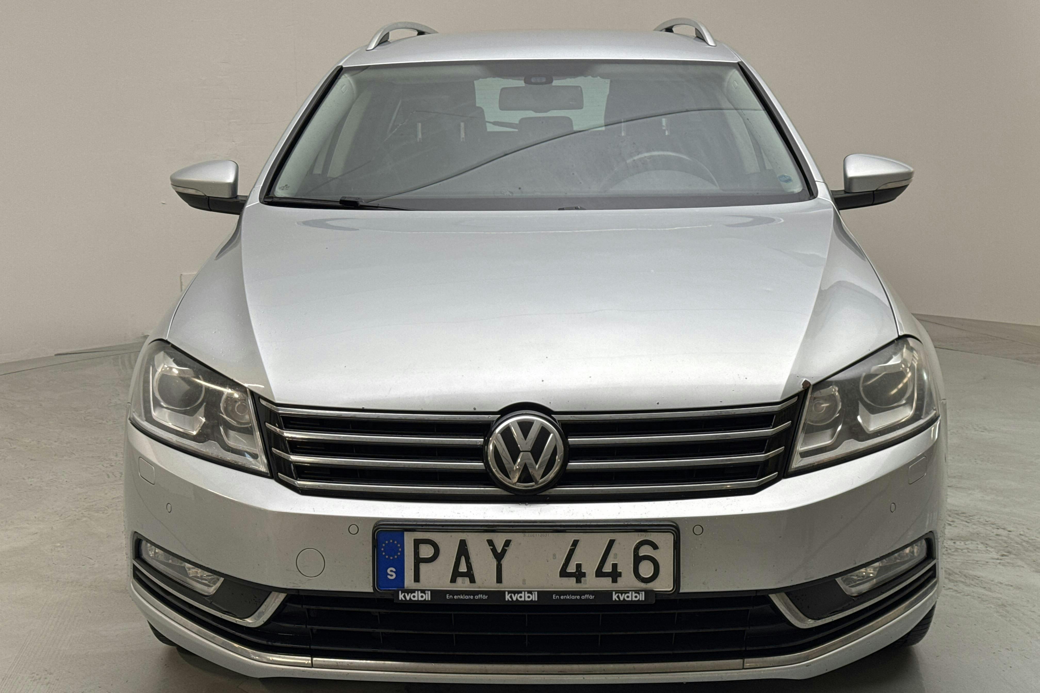 VW Passat 1.4 TSI EcoFuel Variant (150hk) - 217 950 km - Manual - silver - 2013