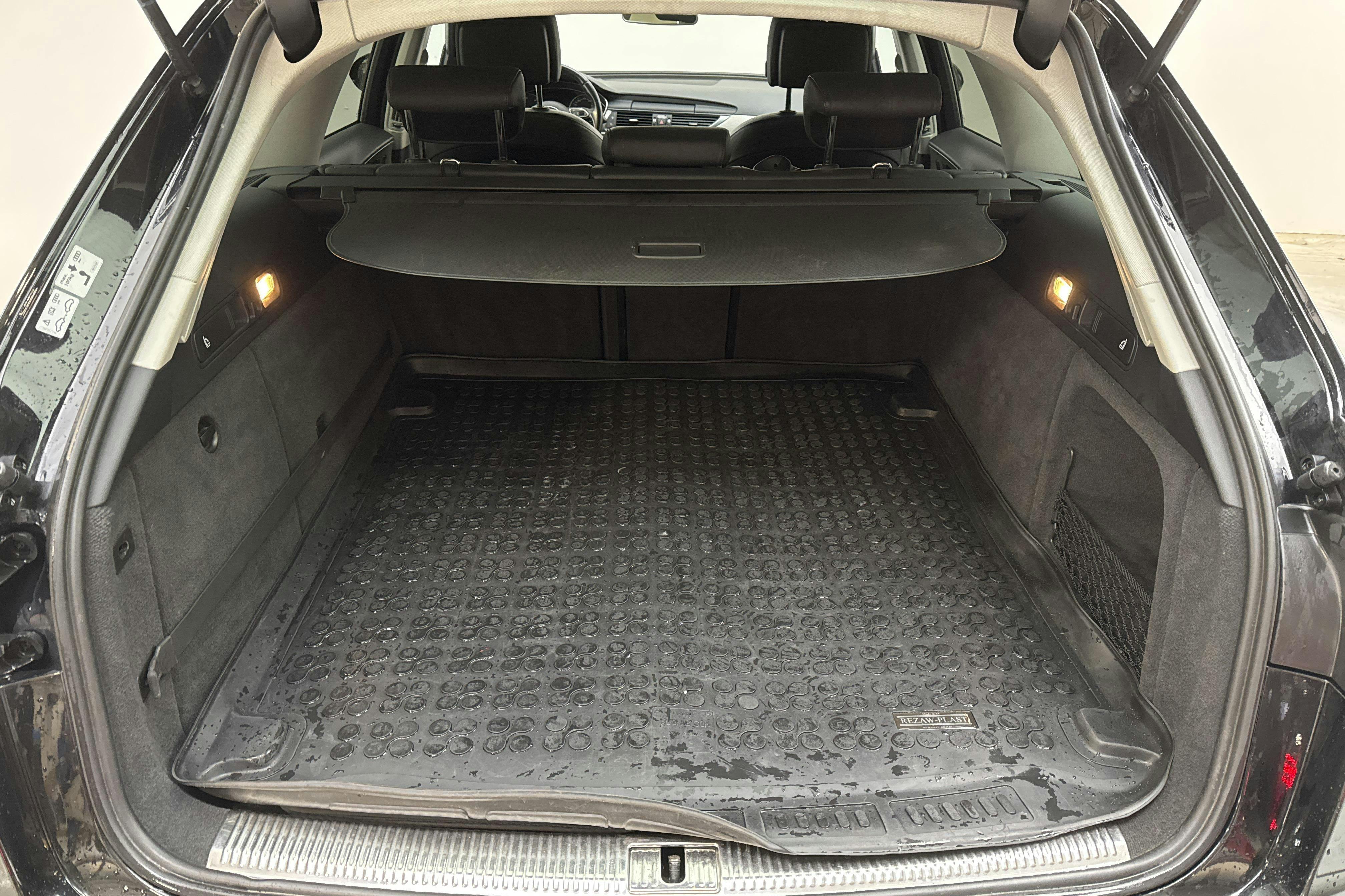 Audi A6 Allroad 3.0 TDI quattro (218hk) - 161 290 km - Automaattinen - musta - 2015
