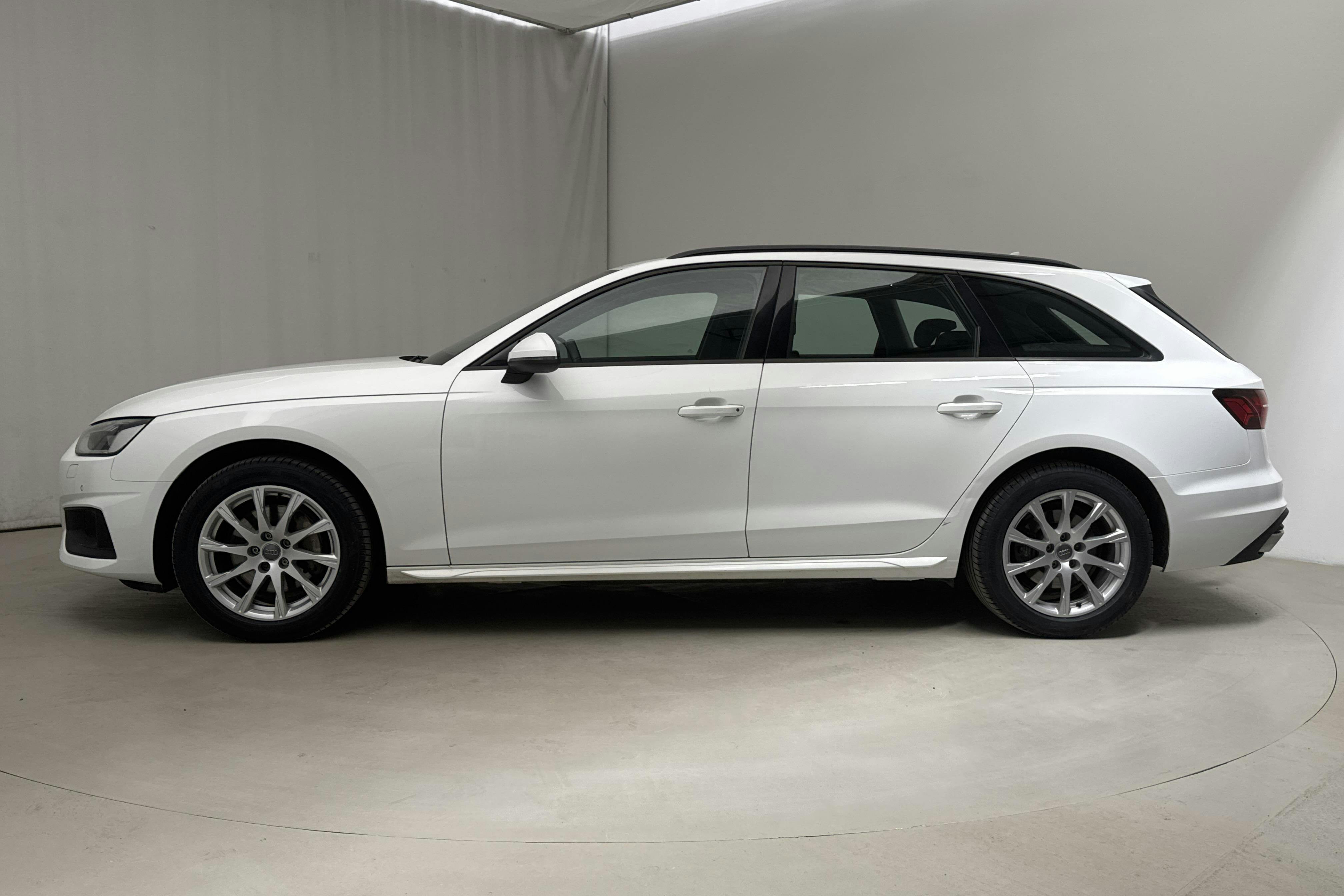 Audi A4 Avant 40 TDI quattro (190hk) - 151 140 km - Automatic - white - 2020