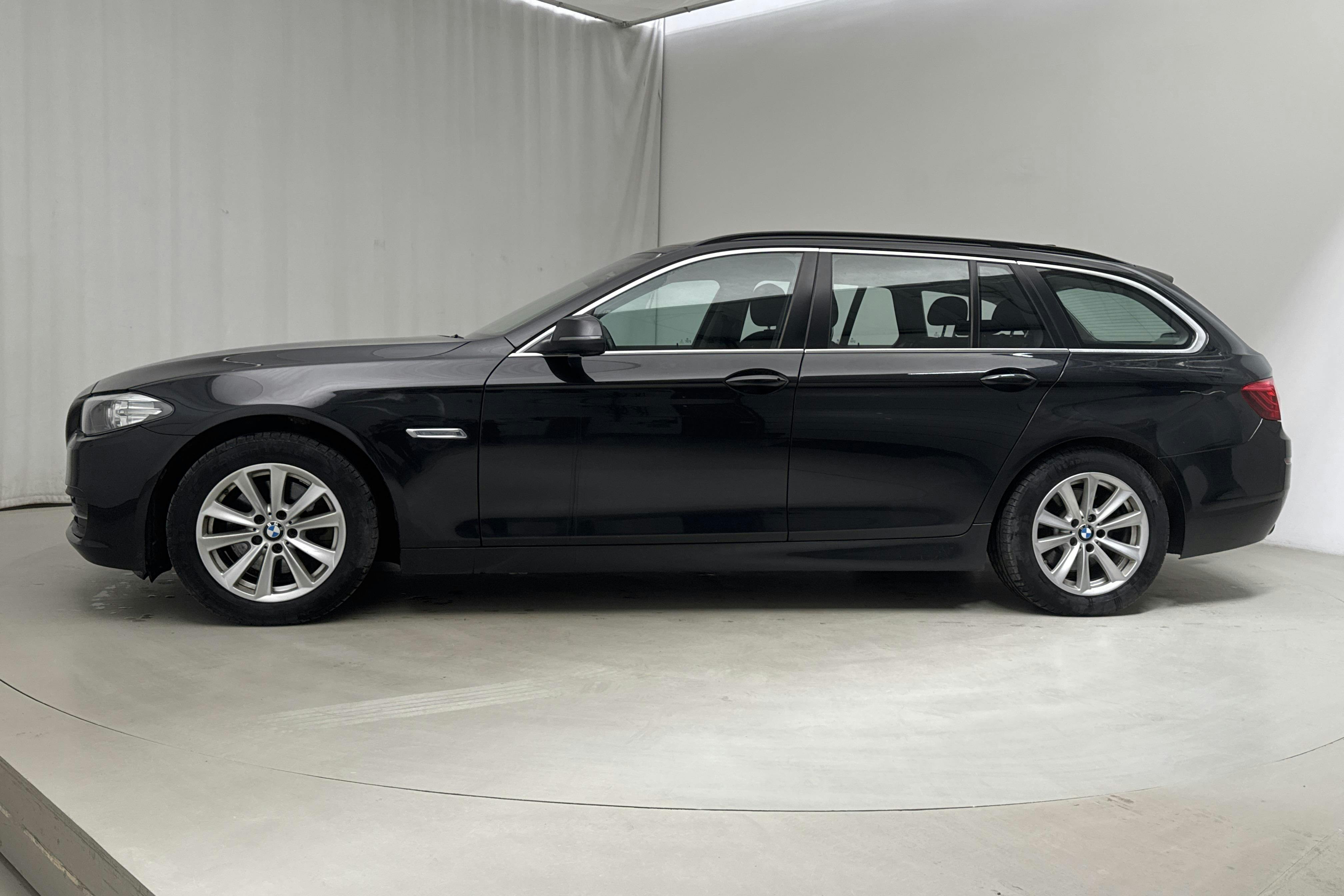BMW 520d xDrive Touring, F11 (190hk) - 249 530 km - Automatic - black - 2016