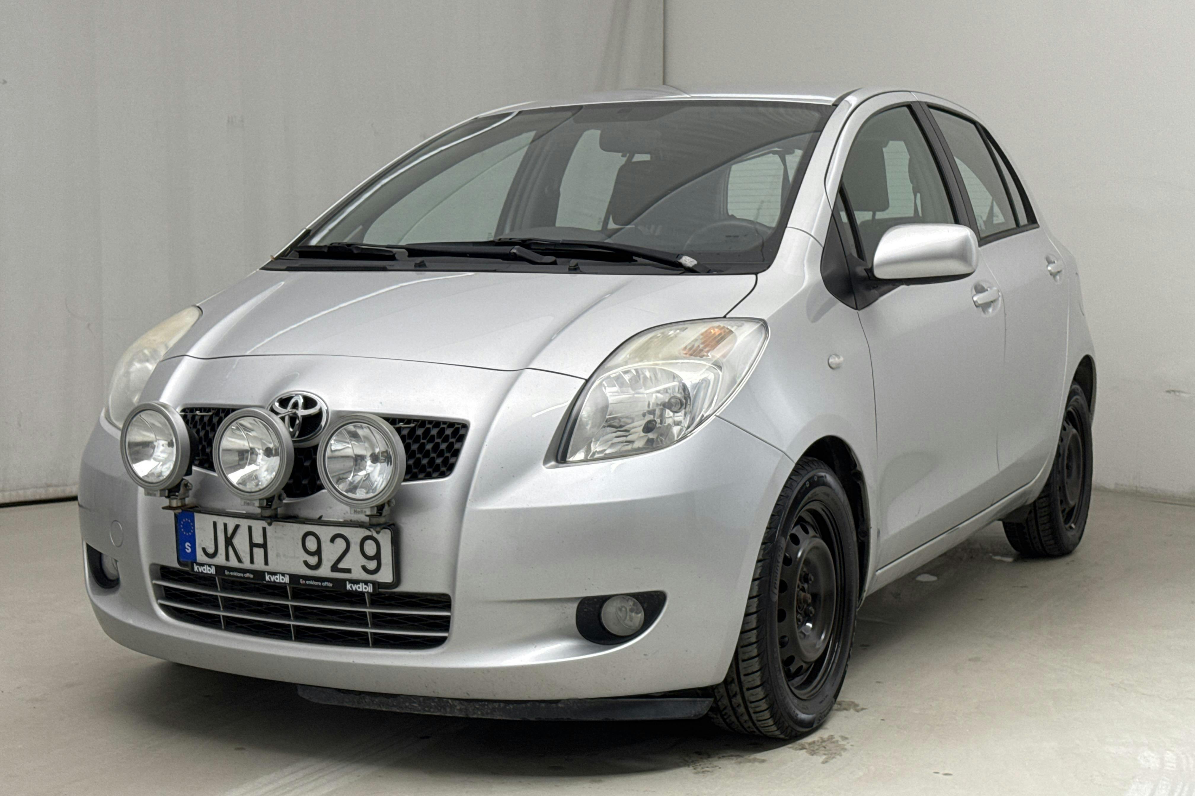 Toyota Yaris 1.3 5dr (87hk) - 218 470 km - Manual - silver - 2007