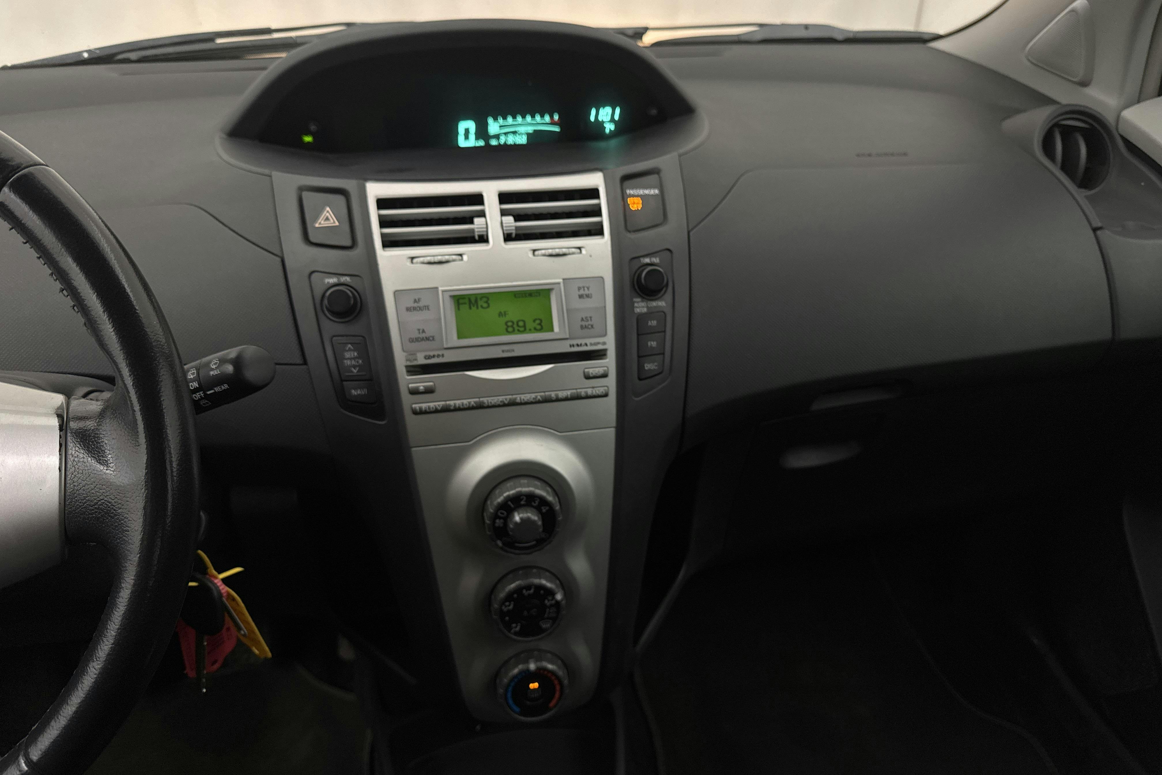 Toyota Yaris 1.3 5dr (87hk) - 218 470 km - Käsitsi - hõbe - 2007
