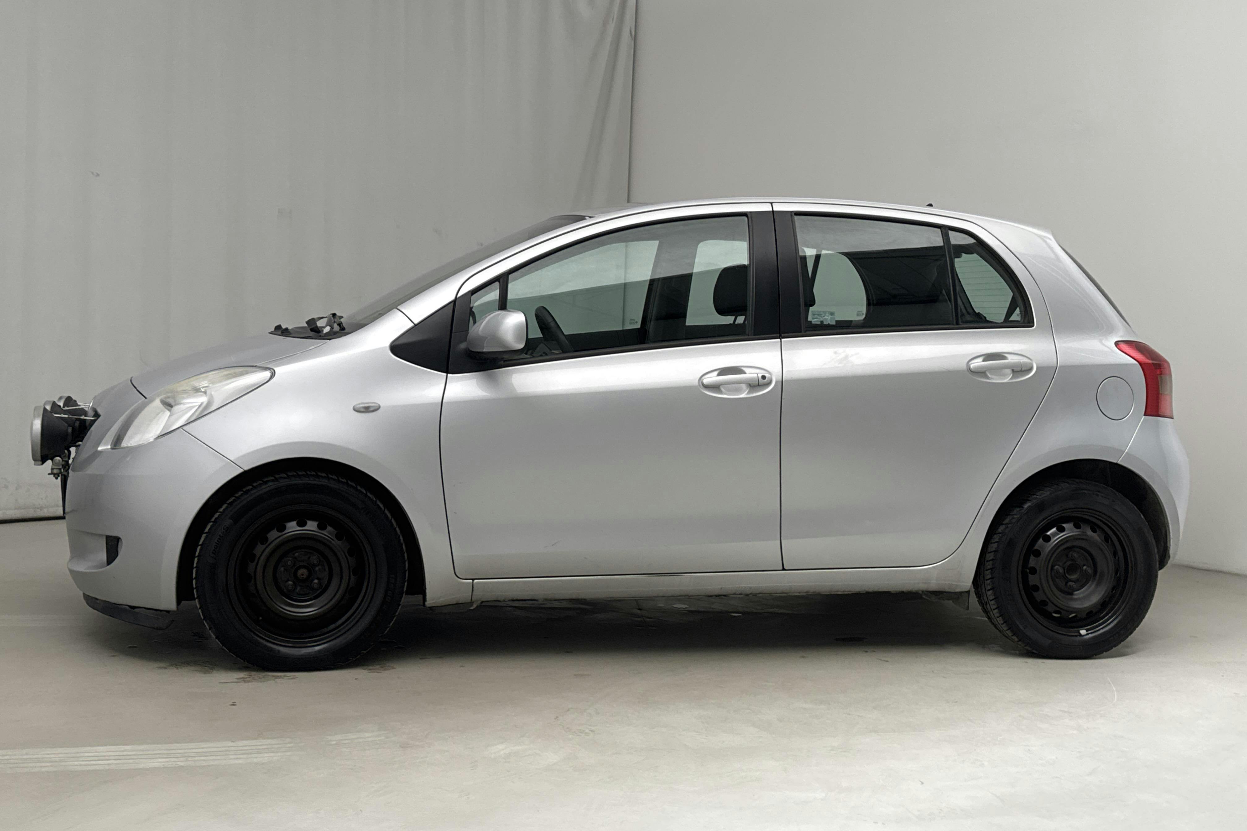 Toyota Yaris 1.3 5dr (87hk) - 218 470 km - Manual - silver - 2007
