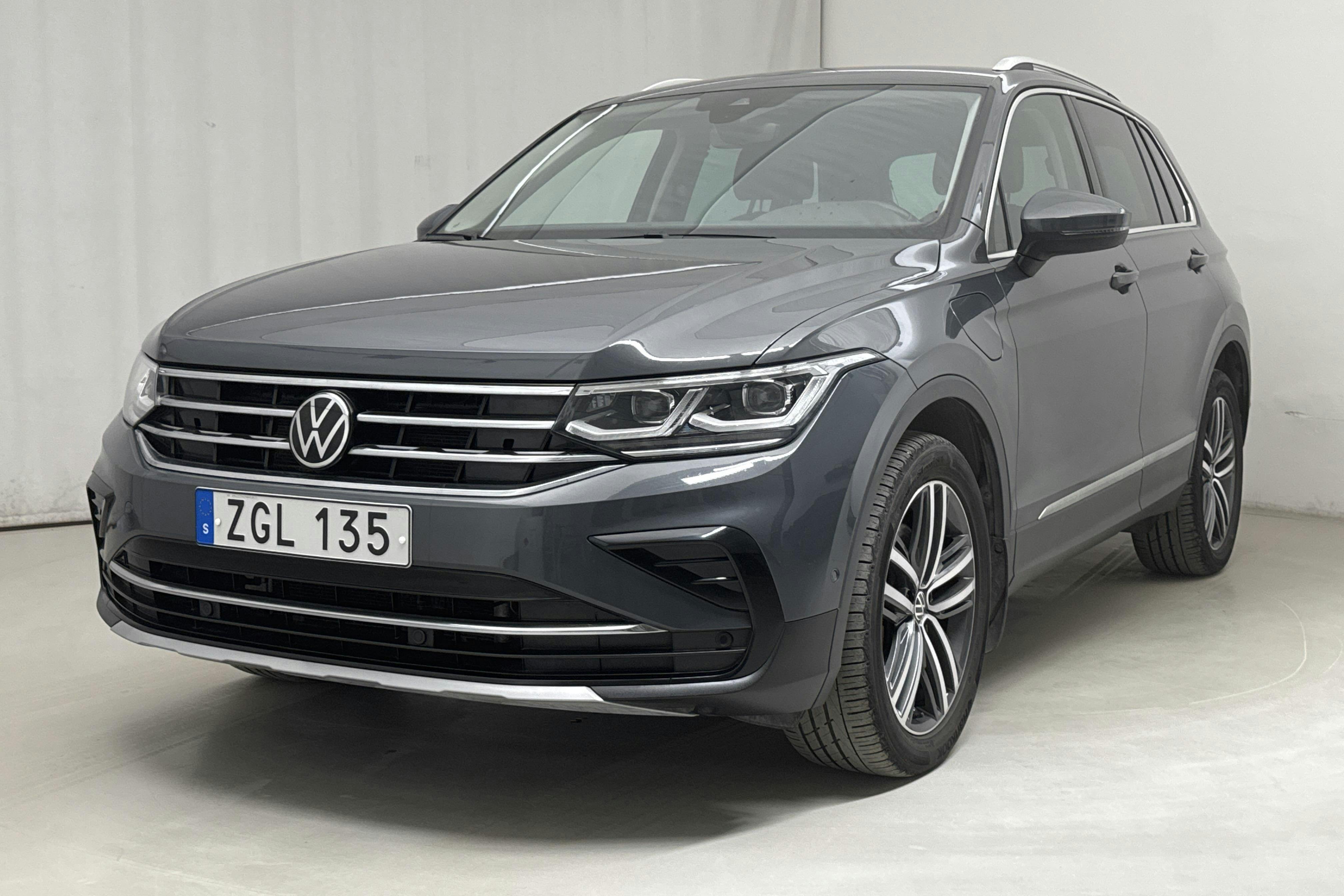 VW Tiguan 1.4 TSI eHybrid (245hk) - 61 650 km - Automaattinen - harmaa - 2022