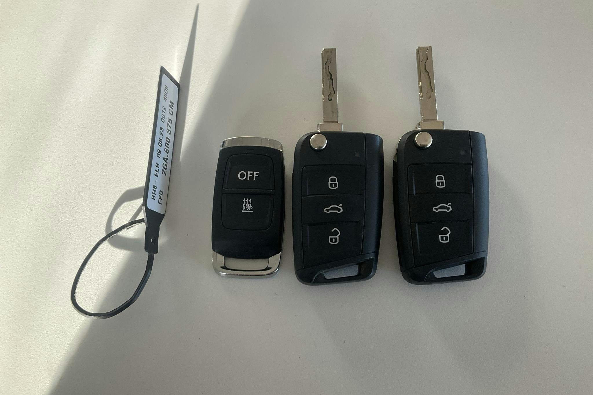 VW T-Roc 1.5 TSI (150hk) - 35 380 km - Automatic - gray - 2023