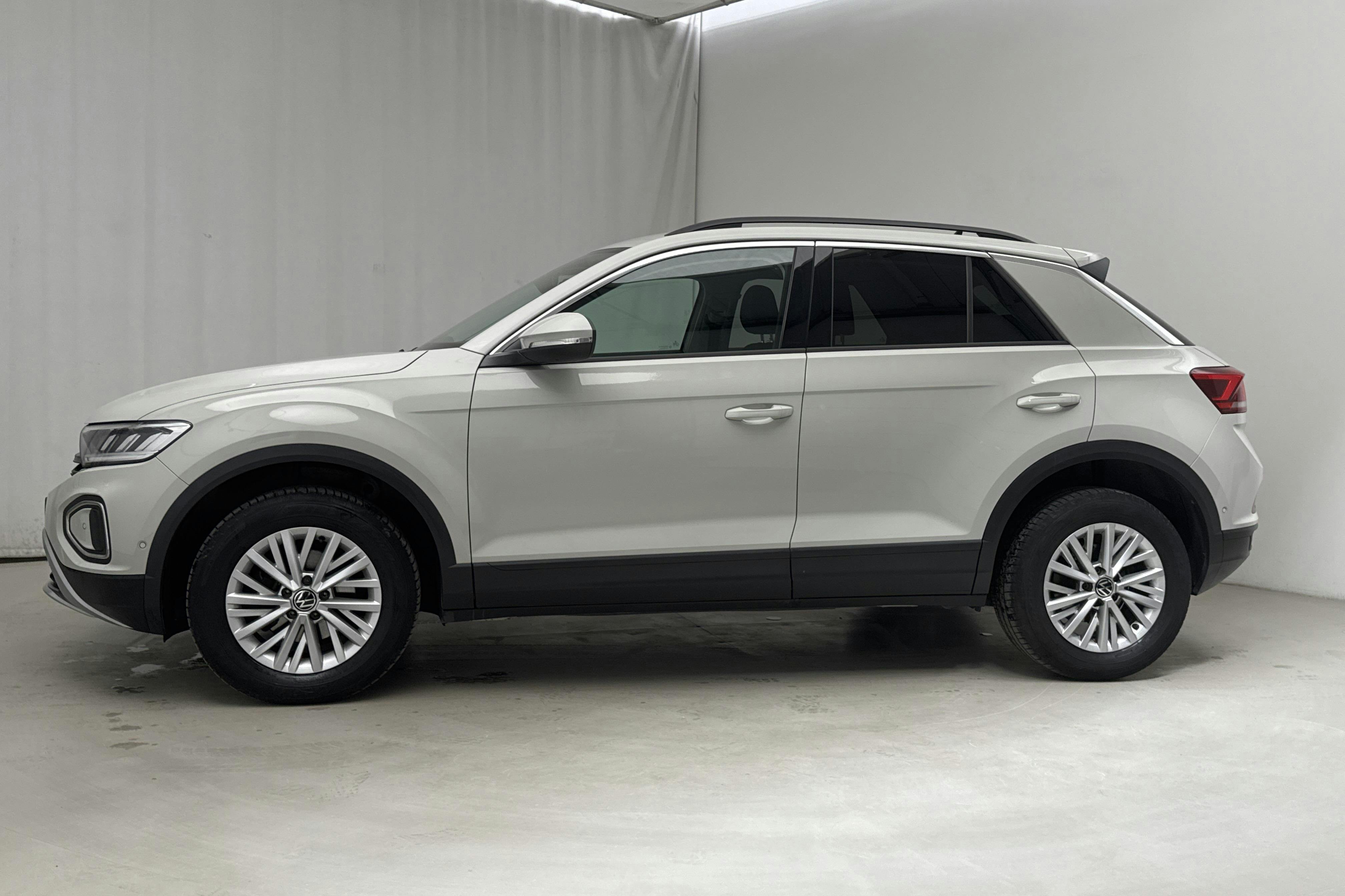 VW T-Roc 1.5 TSI (150hk) - 35 380 km - Automatic - gray - 2023