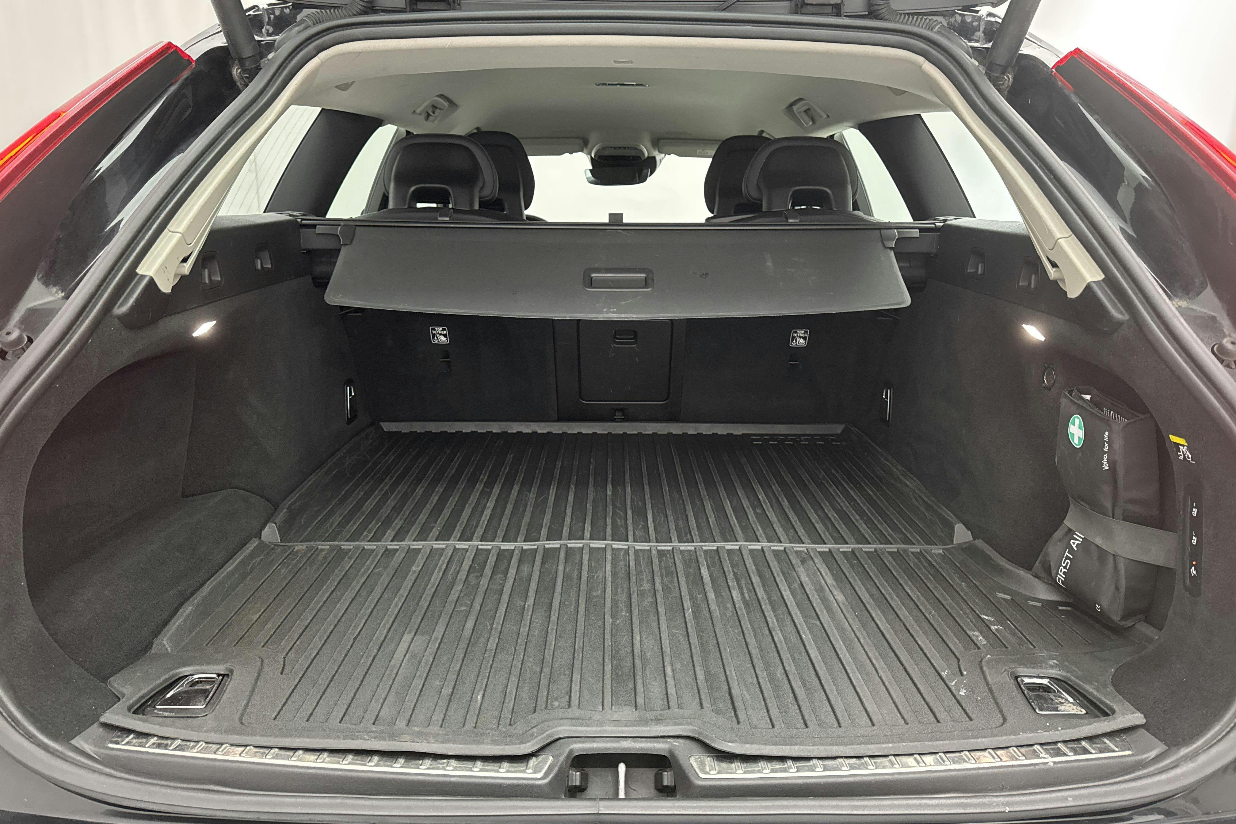 Volvo V90 D3 (150hk) - 192 310 km - Automatic - black - 2018