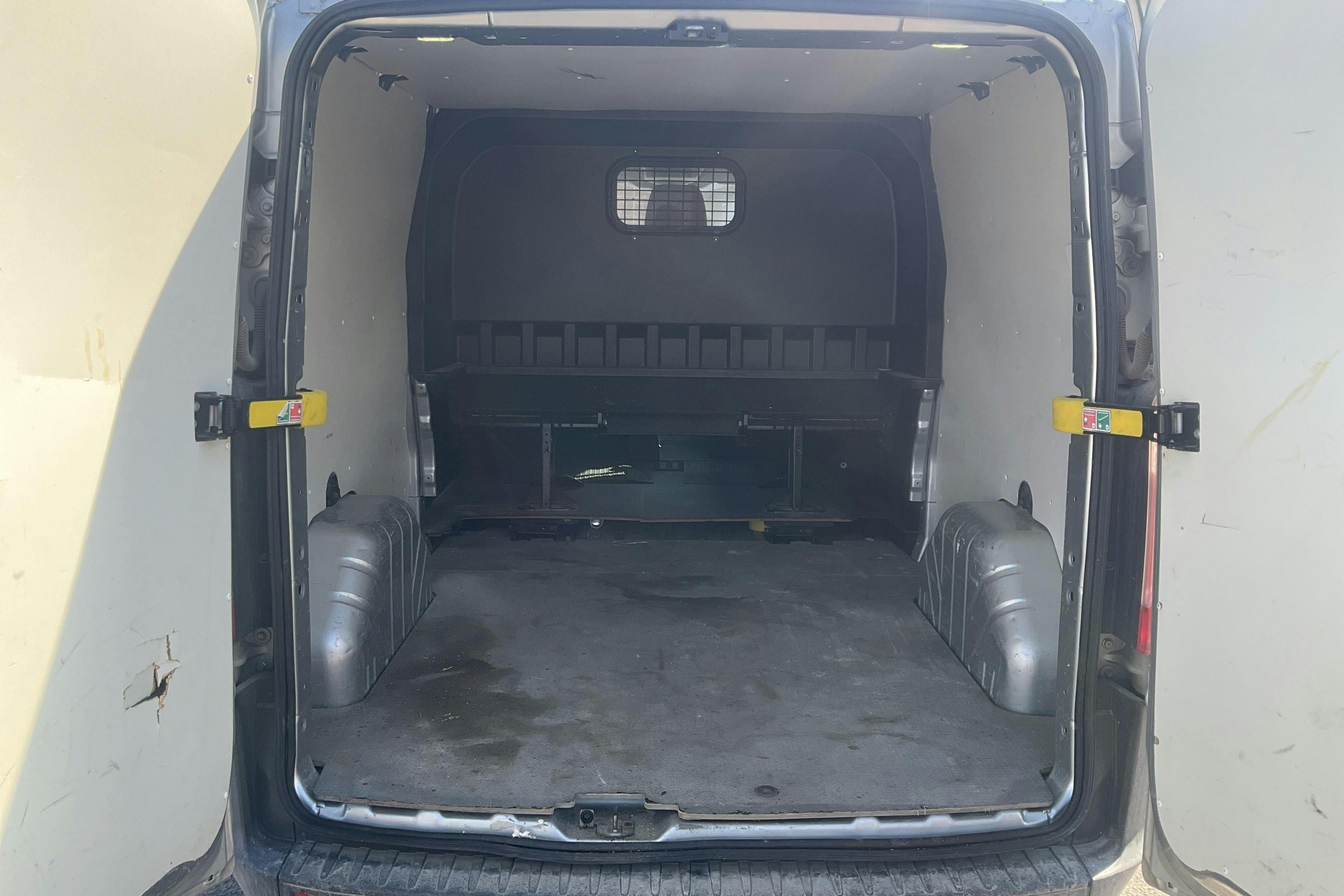 Ford Transit Custom 310 (155hk) - 224 430 km - Käsitsi - hall - 2014