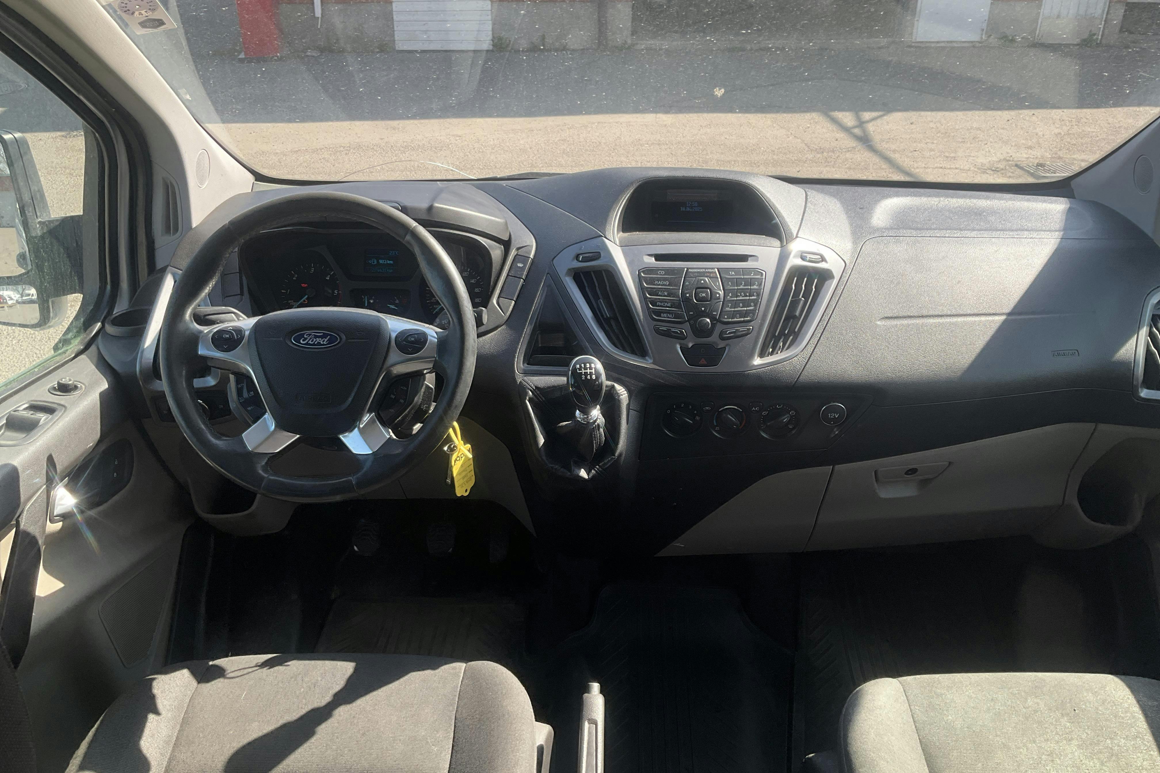 Ford Transit Custom 310 (155hk) - 224 430 km - Käsitsi - hall - 2014