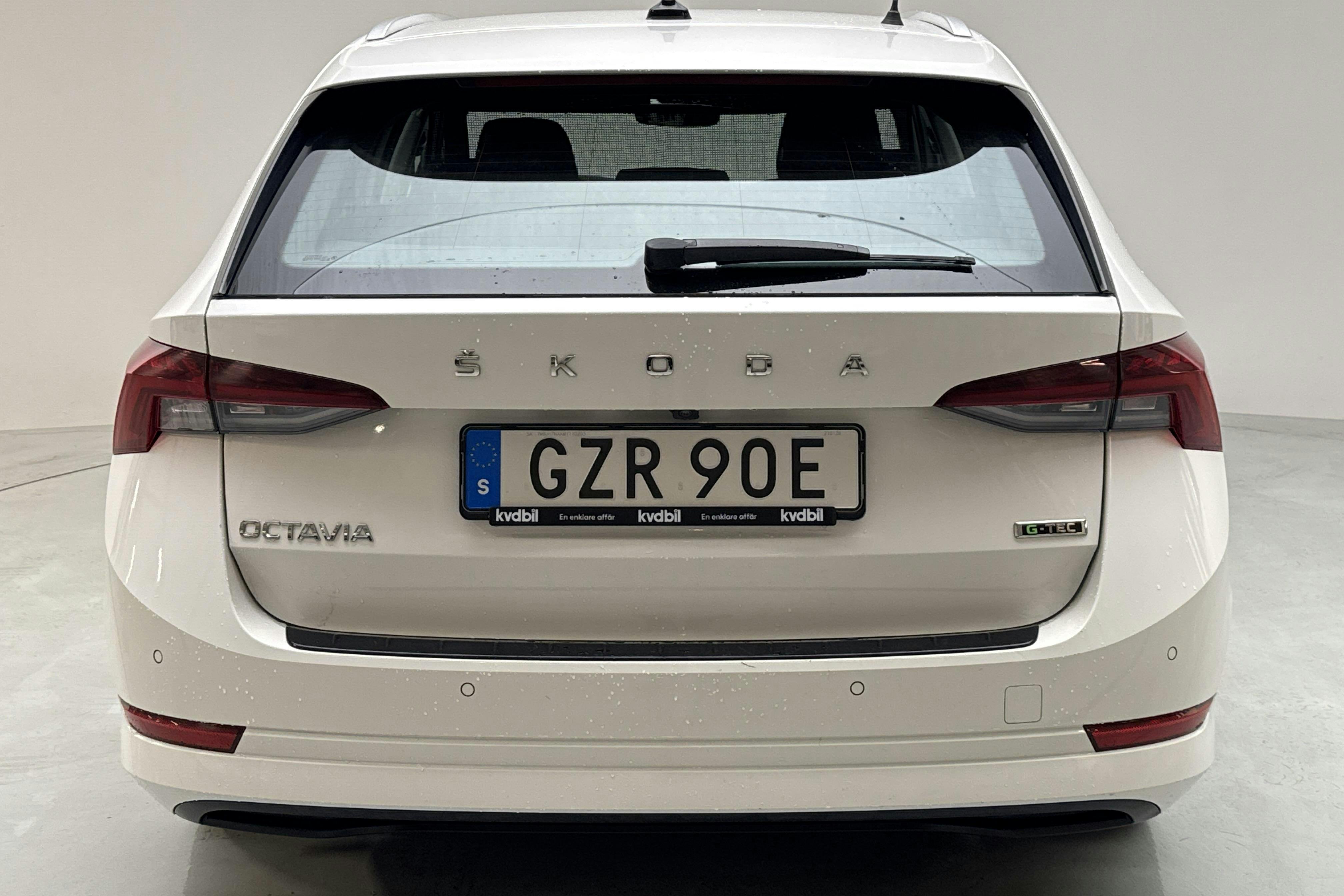 Skoda Octavia G-TEC 1.5 TSI Combi (130hk) - 235 400 km - Automatic - white - 2021