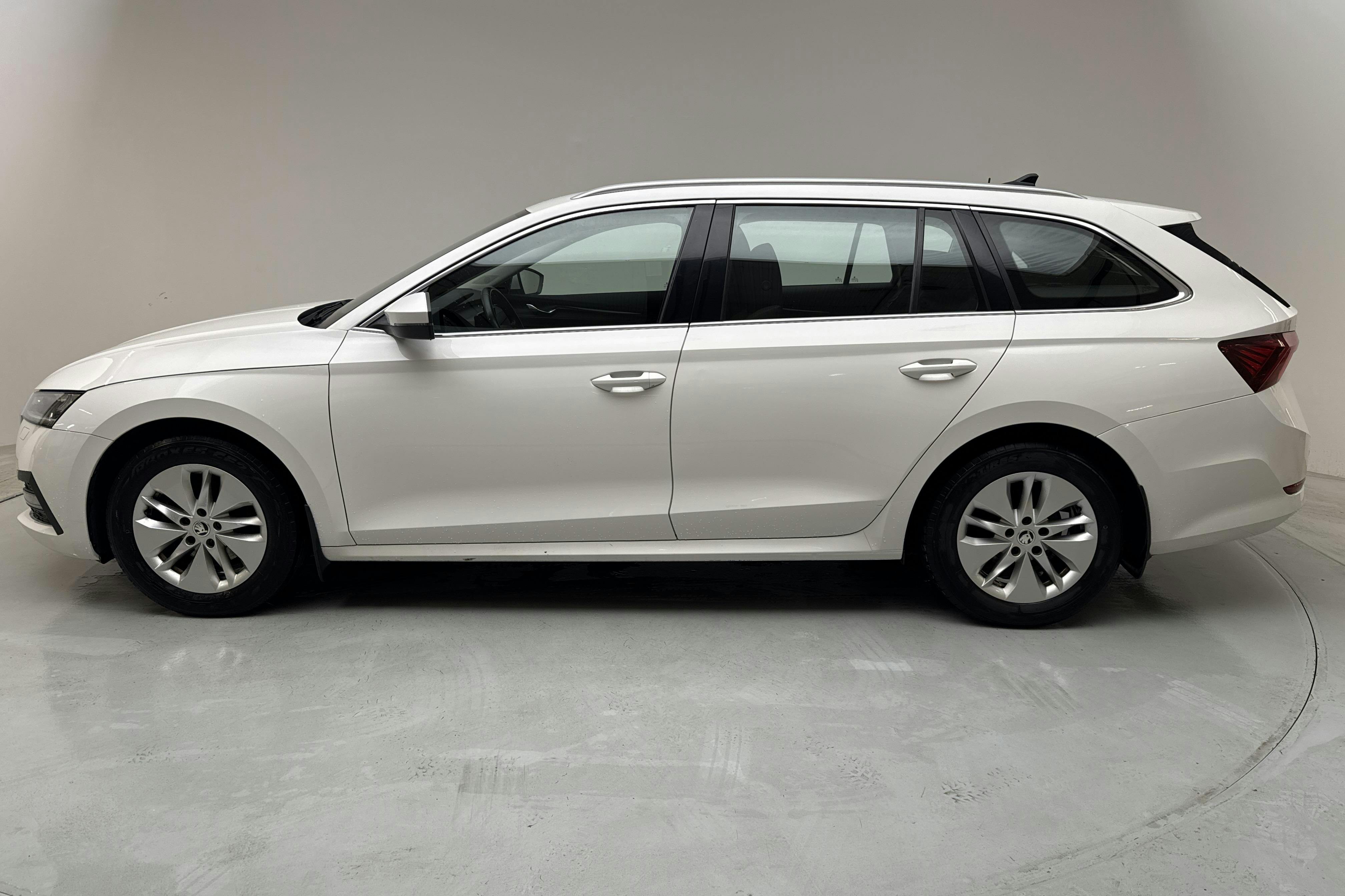 Skoda Octavia G-TEC 1.5 TSI Combi (130hk) - 235 400 km - Automatic - white - 2021