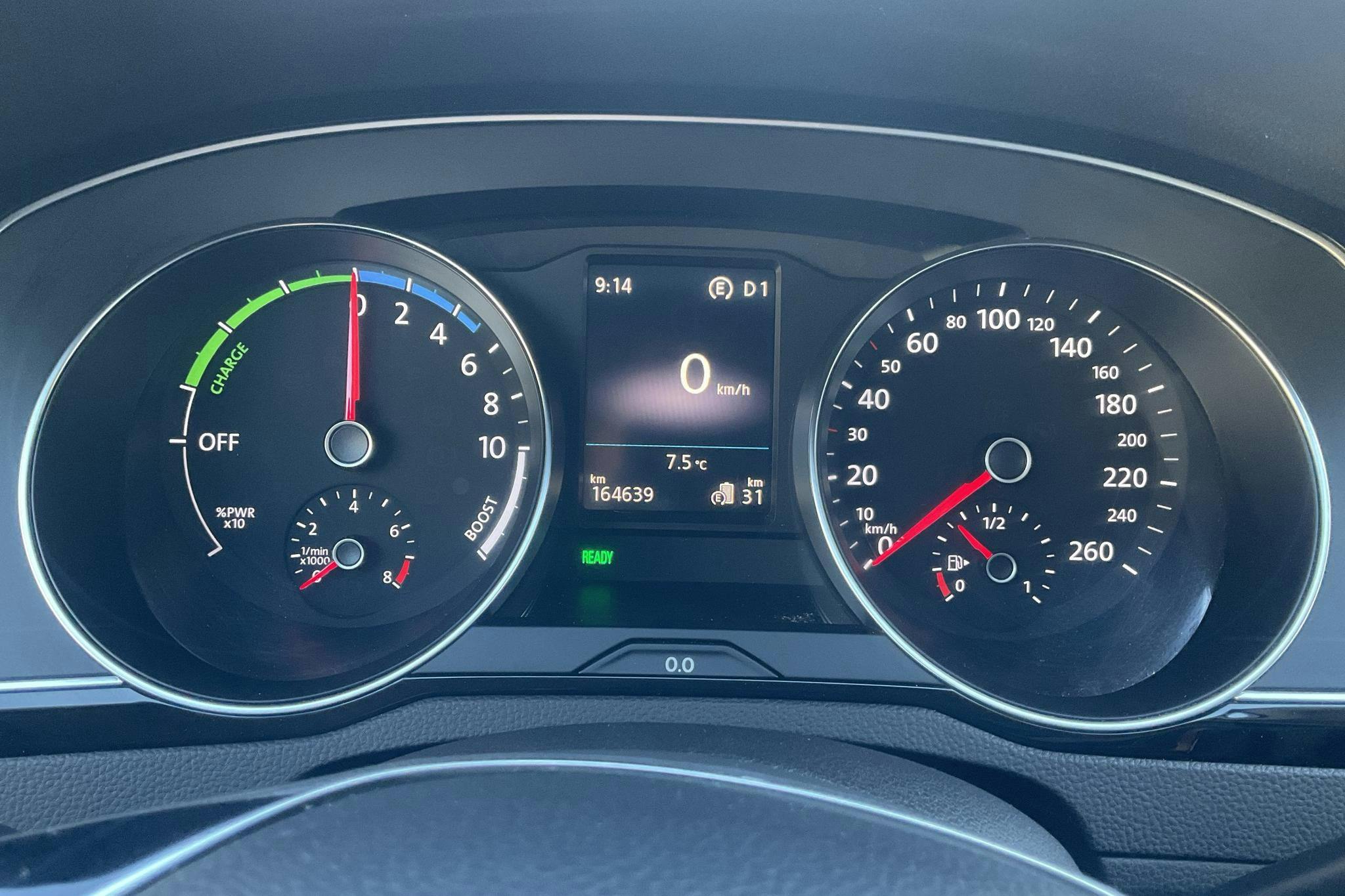 VW Passat 1.4 Plug-in-Hybrid Sportscombi (218hk) - 164 640 km - Automatic - white - 2018