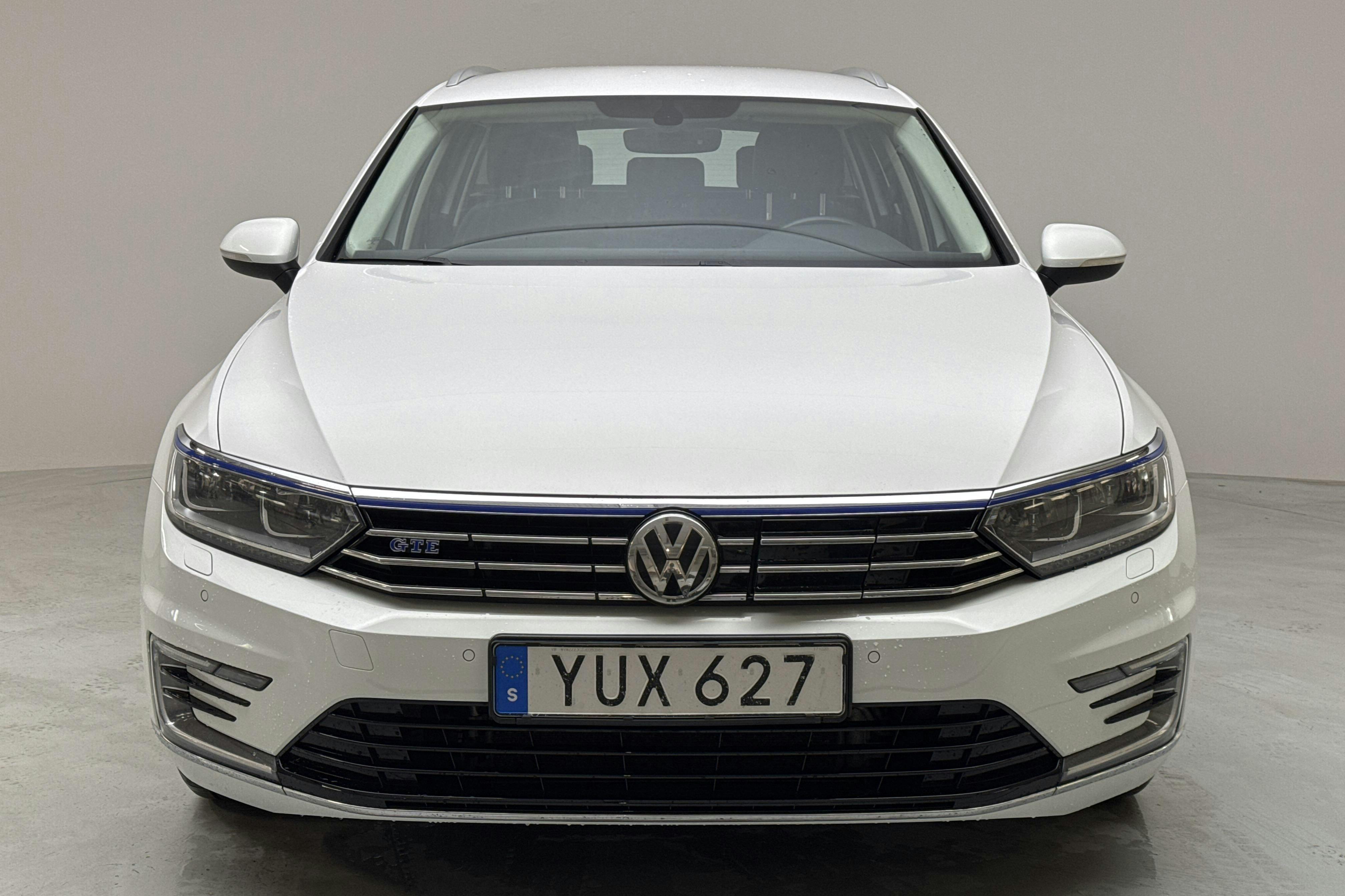 VW Passat 1.4 Plug-in-Hybrid Sportscombi (218hk) - 164 640 km - Automatic - white - 2018