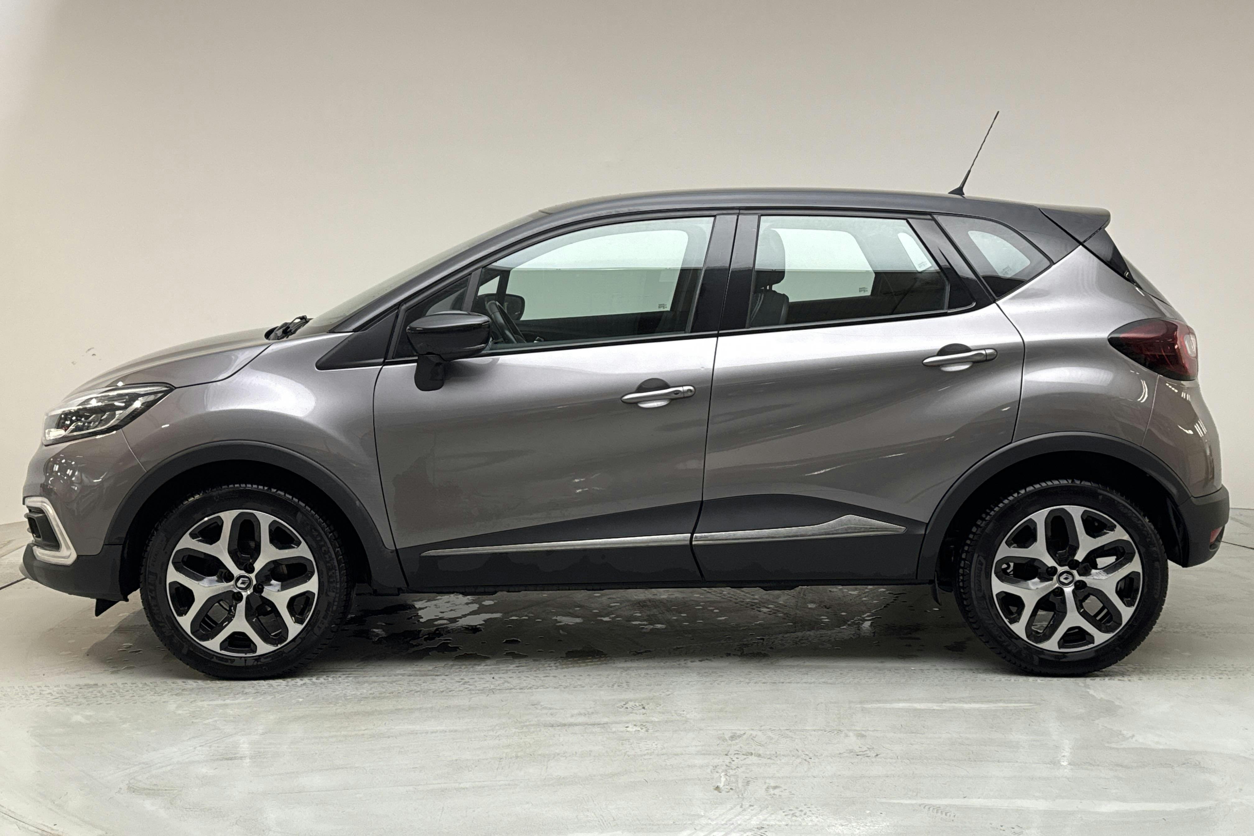 Renault Captur 0.9 TCe (90hk) - 127 100 km - Käsitsi - 2017