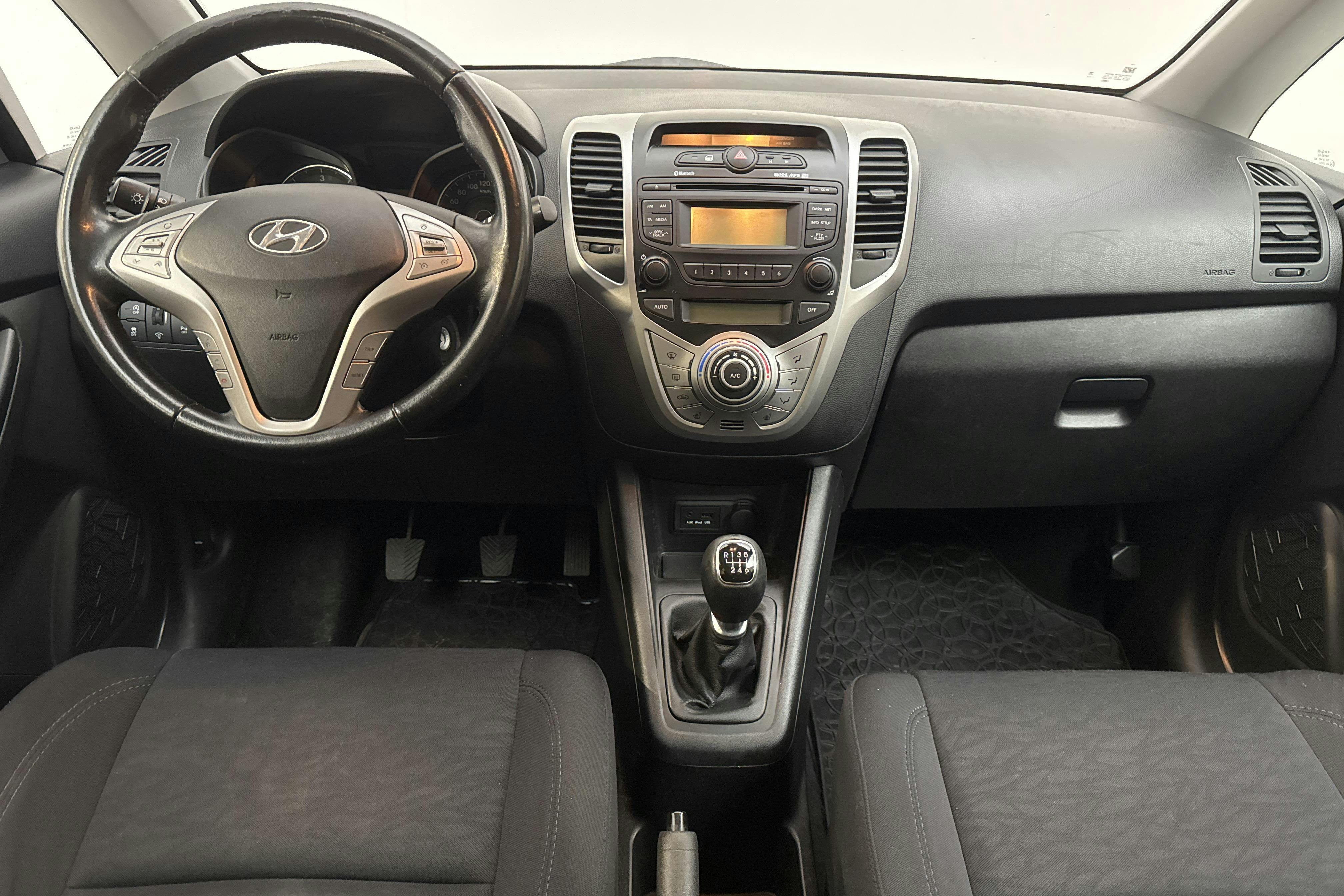 Hyundai ix20 1.6 CRDi (115hk) - 16 281 mil - Manuell - Light Brown - 2013