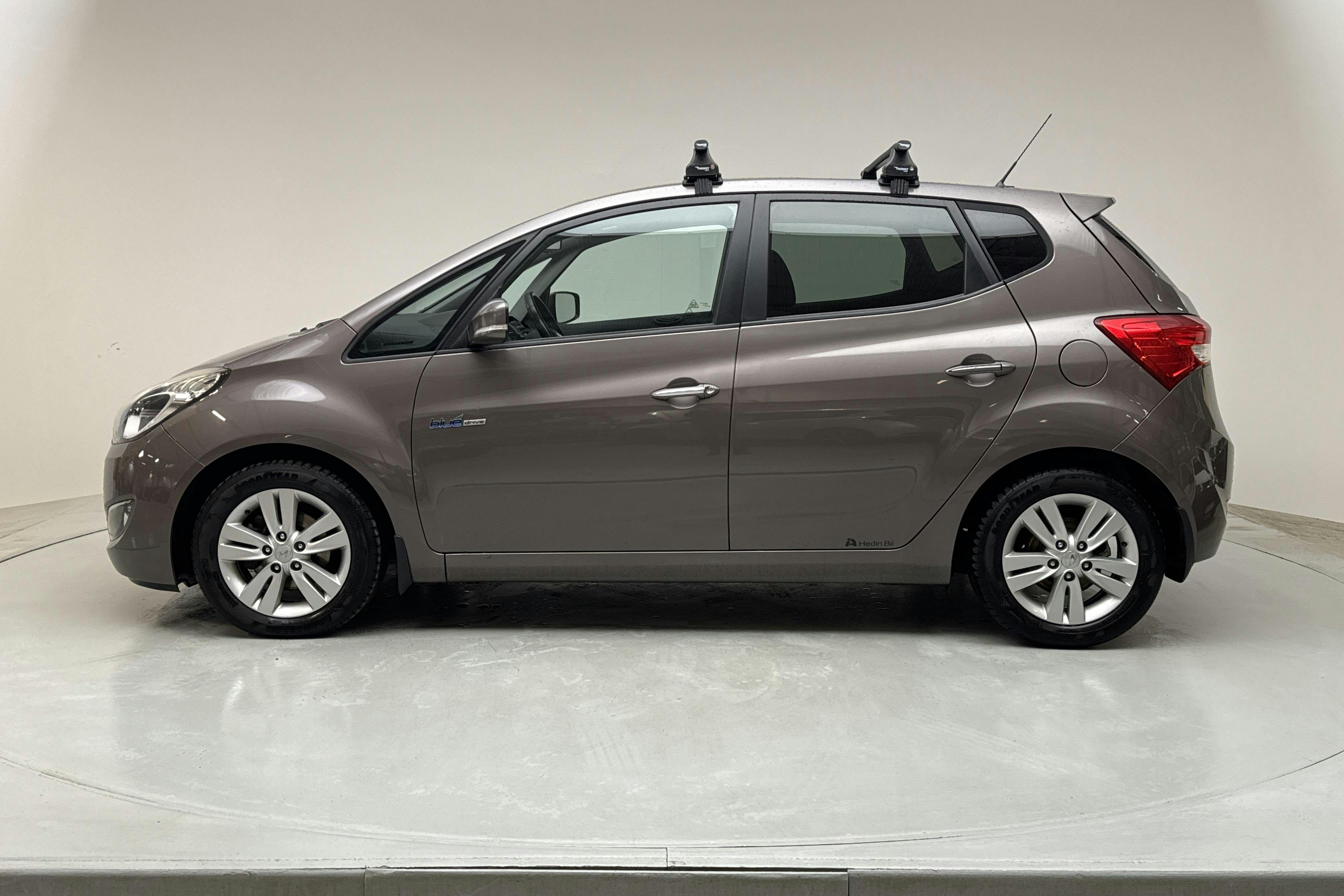 Hyundai ix20 1.6 CRDi (115hk) - 16 281 mil - Manuell - Light Brown - 2013
