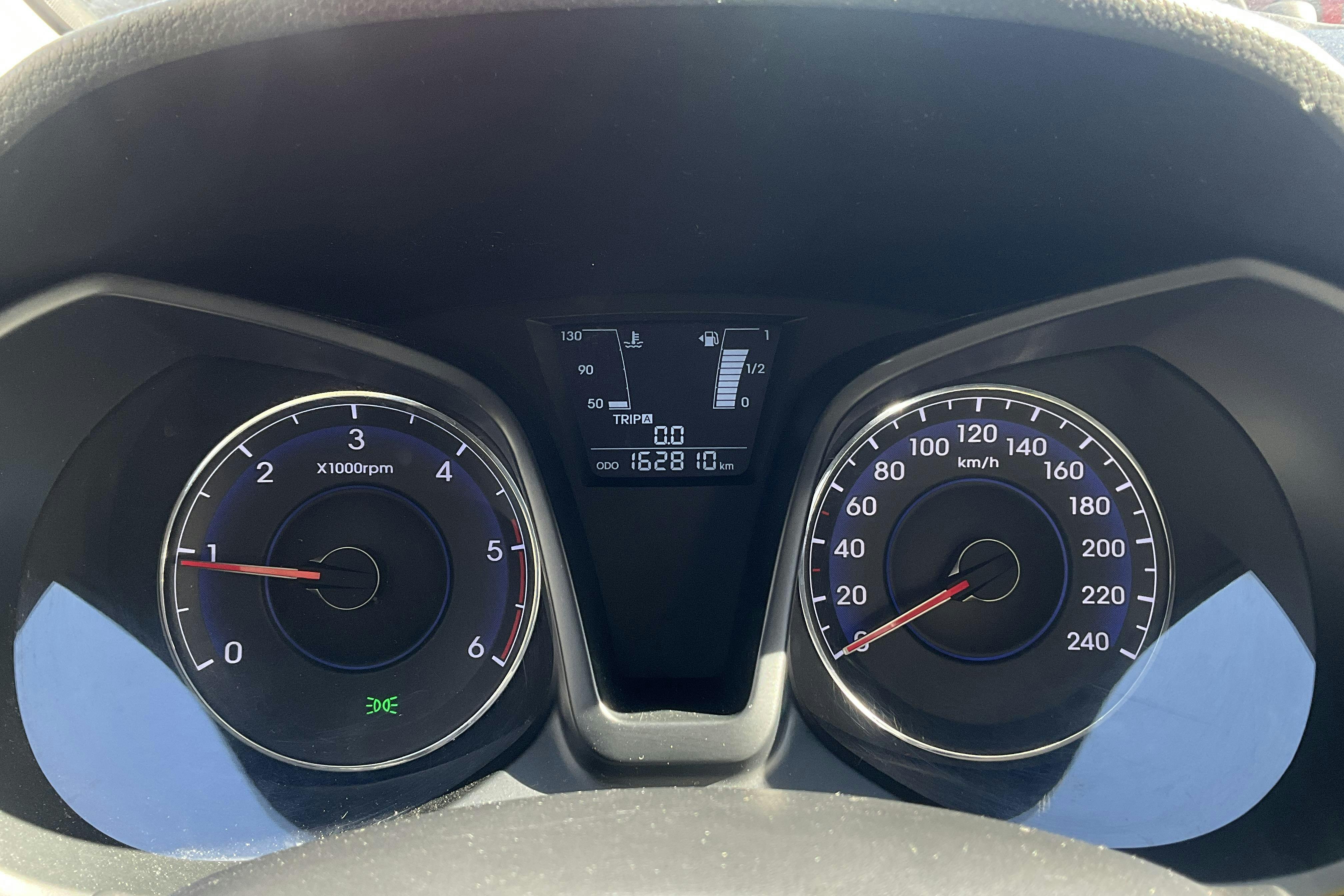 Hyundai ix20 1.6 CRDi (115hk) - 16 281 mil - Manuell - Light Brown - 2013