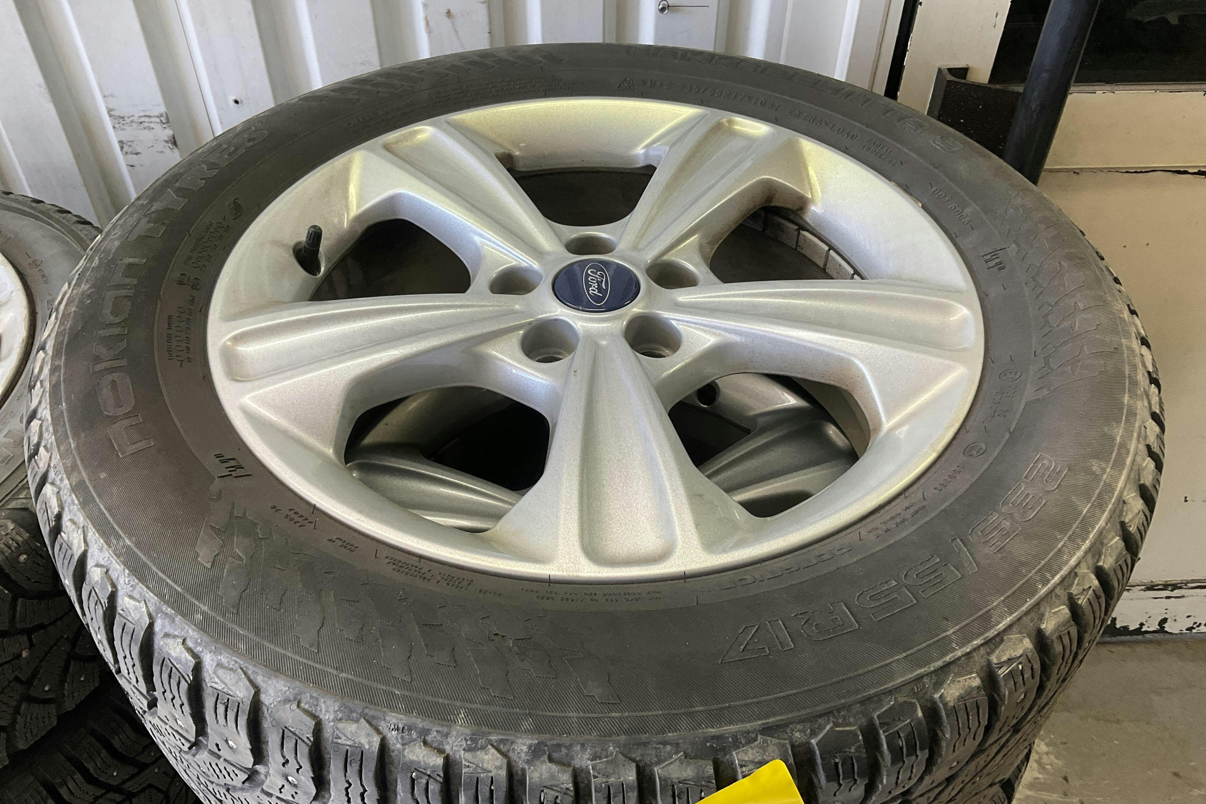 Ford Kuga 1.5 EcoBoost 2WD (150hk) - 121 290 km - Manualna - czarny - 2018