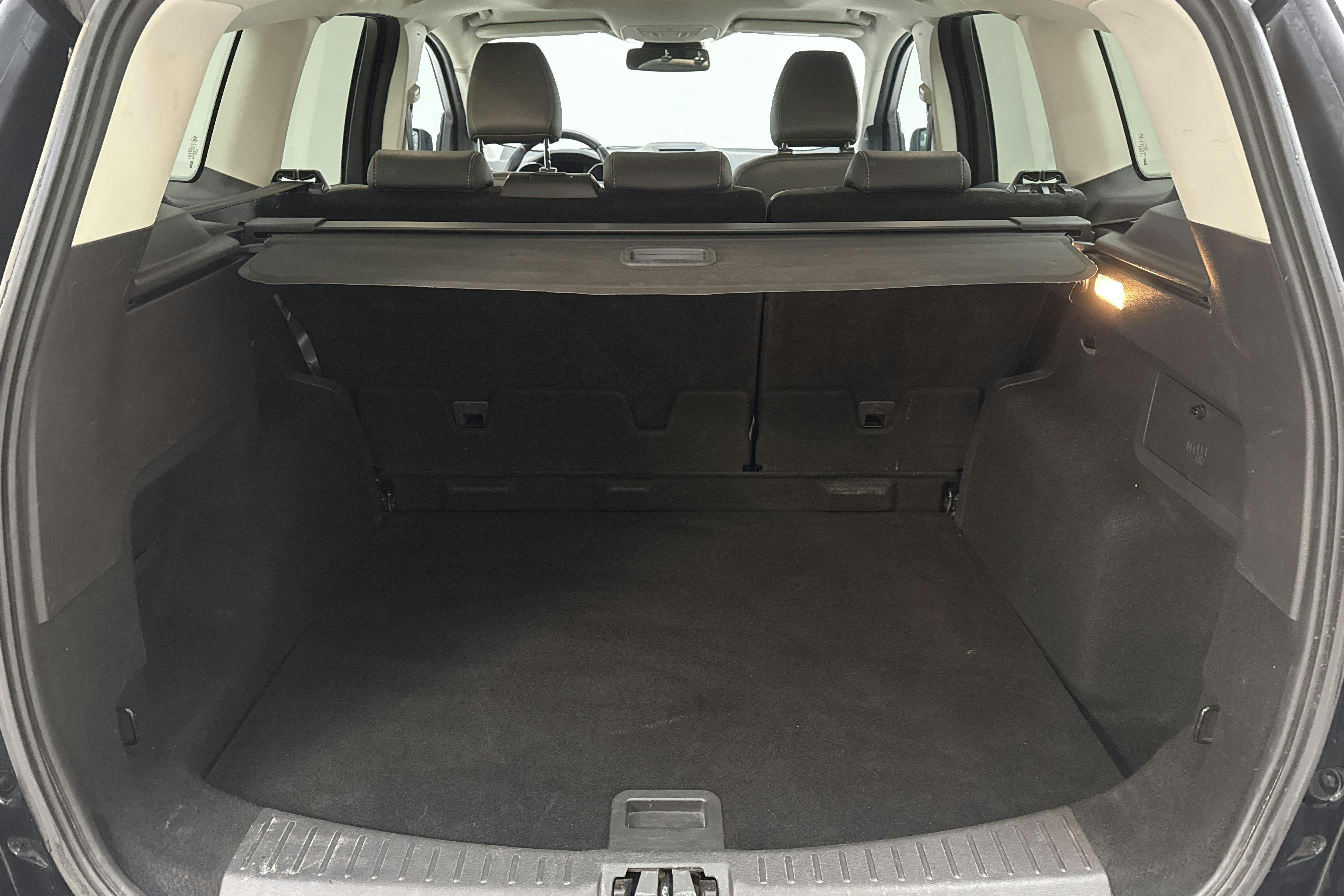 Ford Kuga 1.5 EcoBoost 2WD (150hk) - 121 290 km - Manualna - czarny - 2018