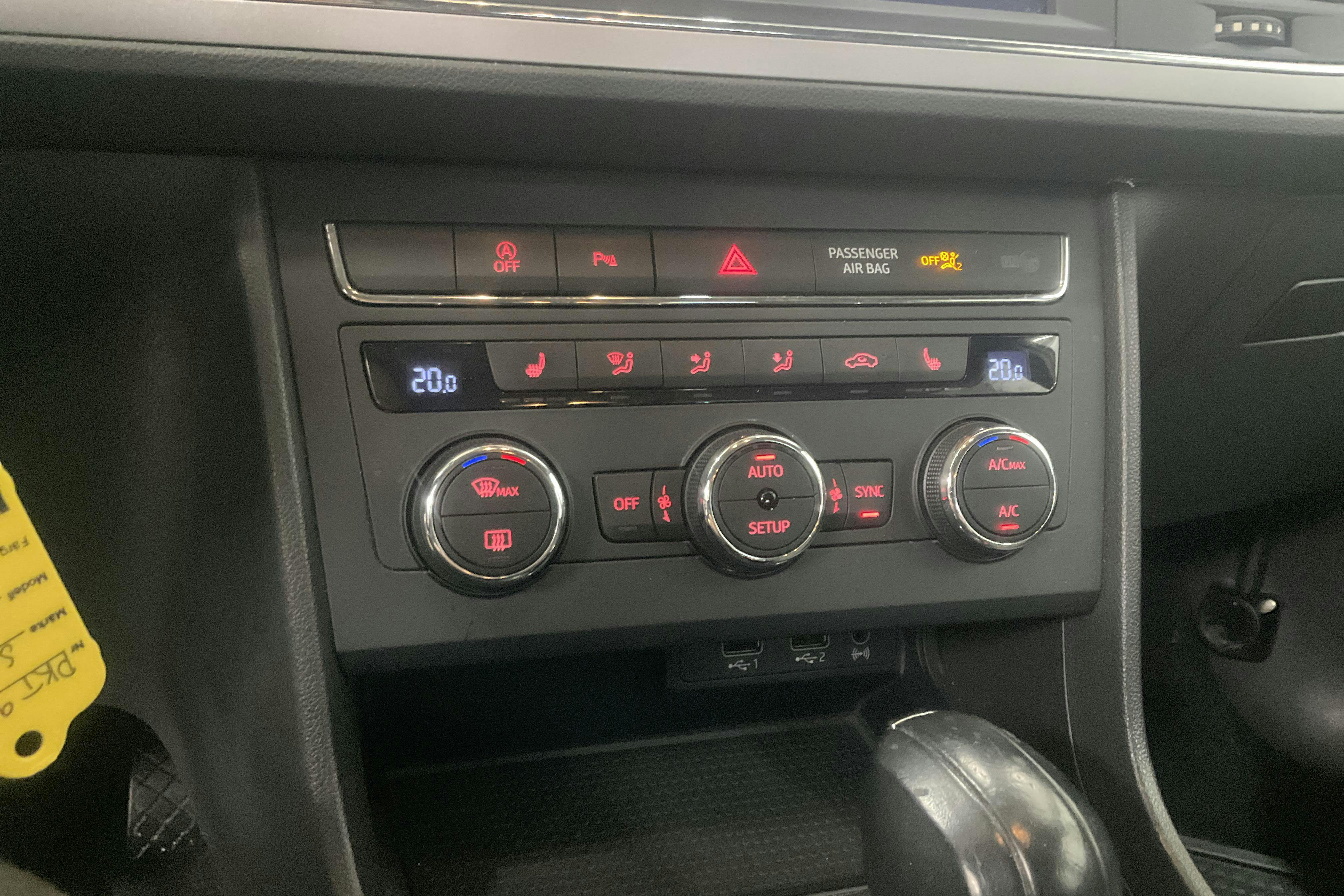 Seat Leon 1.4 TGI 5dr (110hk) - 90 150 km - Automatic - white - 2017