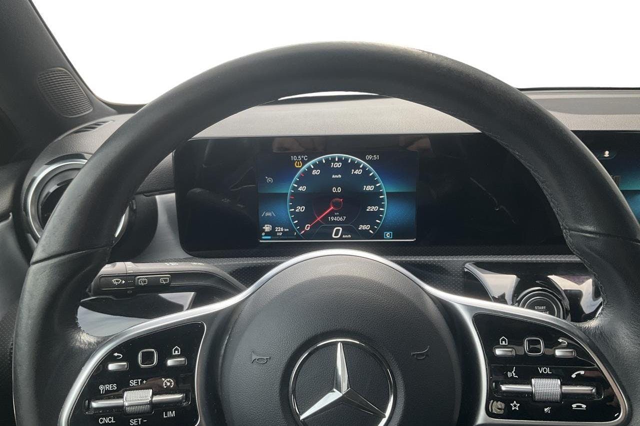 Mercedes A 180 5dr W177 (136hk) - 194 060 km - Manual - Dark Grey - 2019