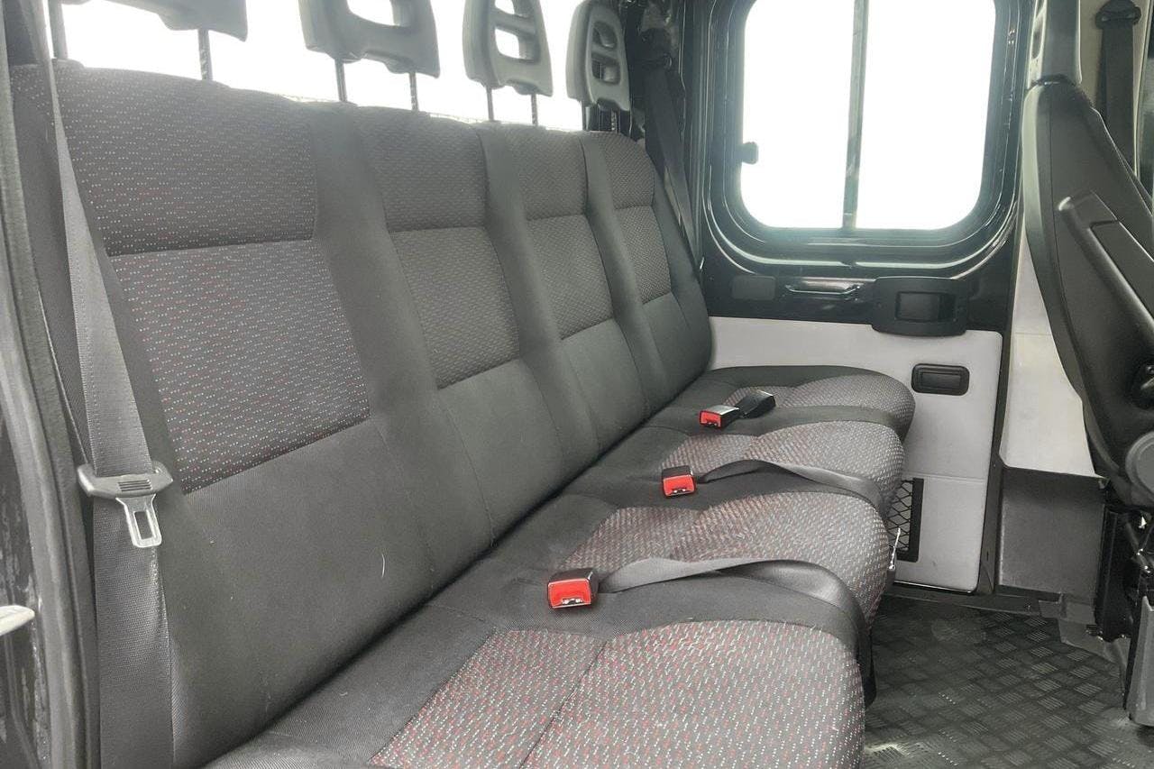 Peugeot Boxer 335 Dubbelhytt 2.0 BlueHDi 4x4 (165hk) - 206 480 km - Käsitsi - must - 2017