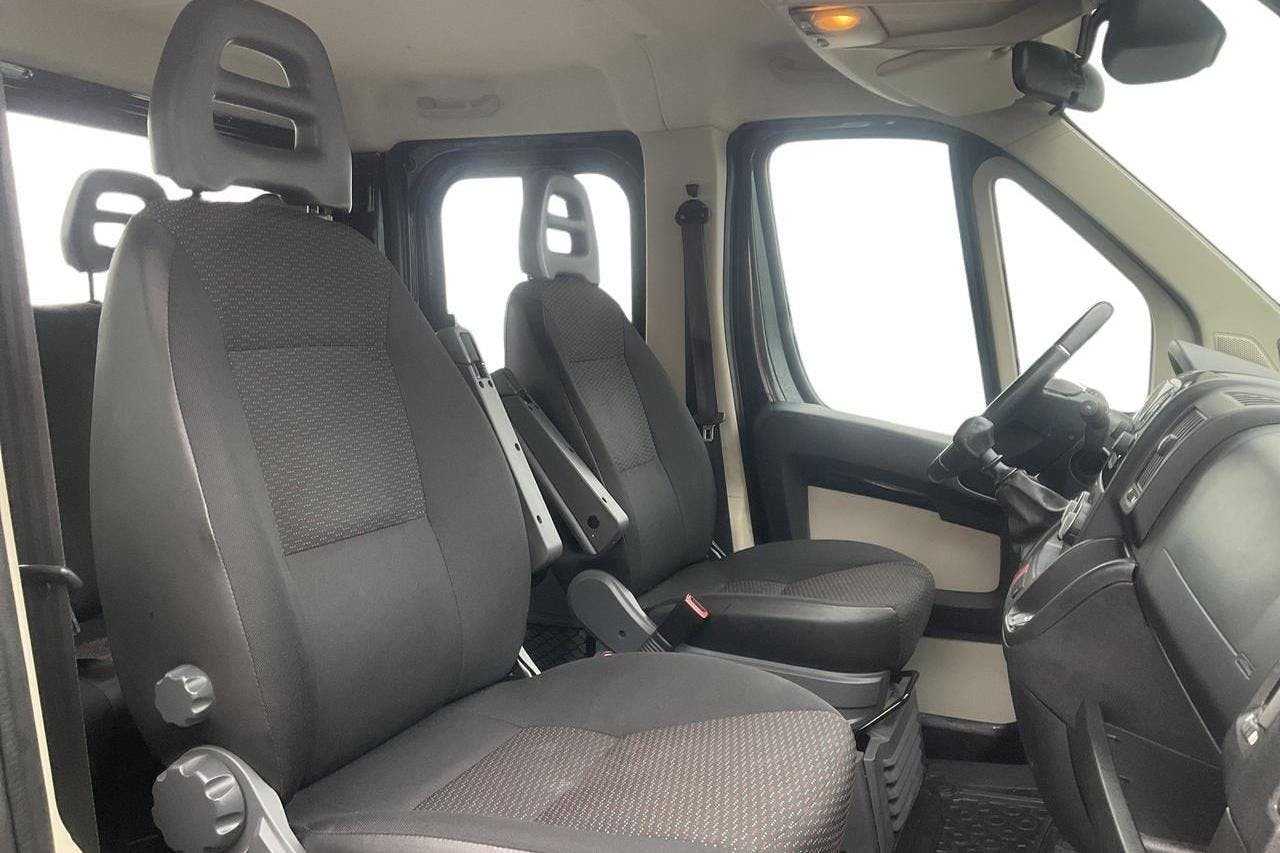 Peugeot Boxer 335 Dubbelhytt 2.0 BlueHDi 4x4 (165hk) - 206 480 km - Käsitsi - must - 2017
