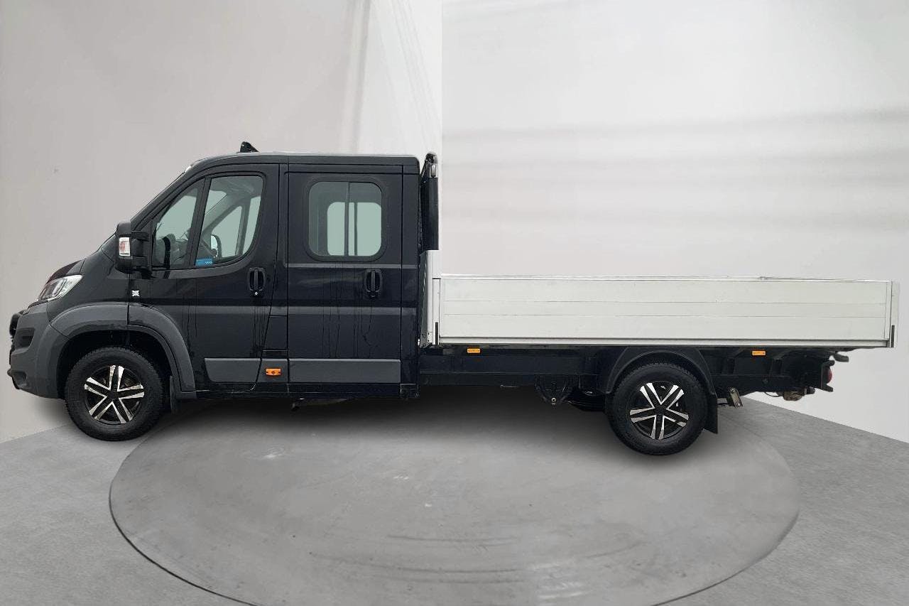 Peugeot Boxer 335 Dubbelhytt 2.0 BlueHDi 4x4 (165hk) - 206 480 km - Käsitsi - must - 2017