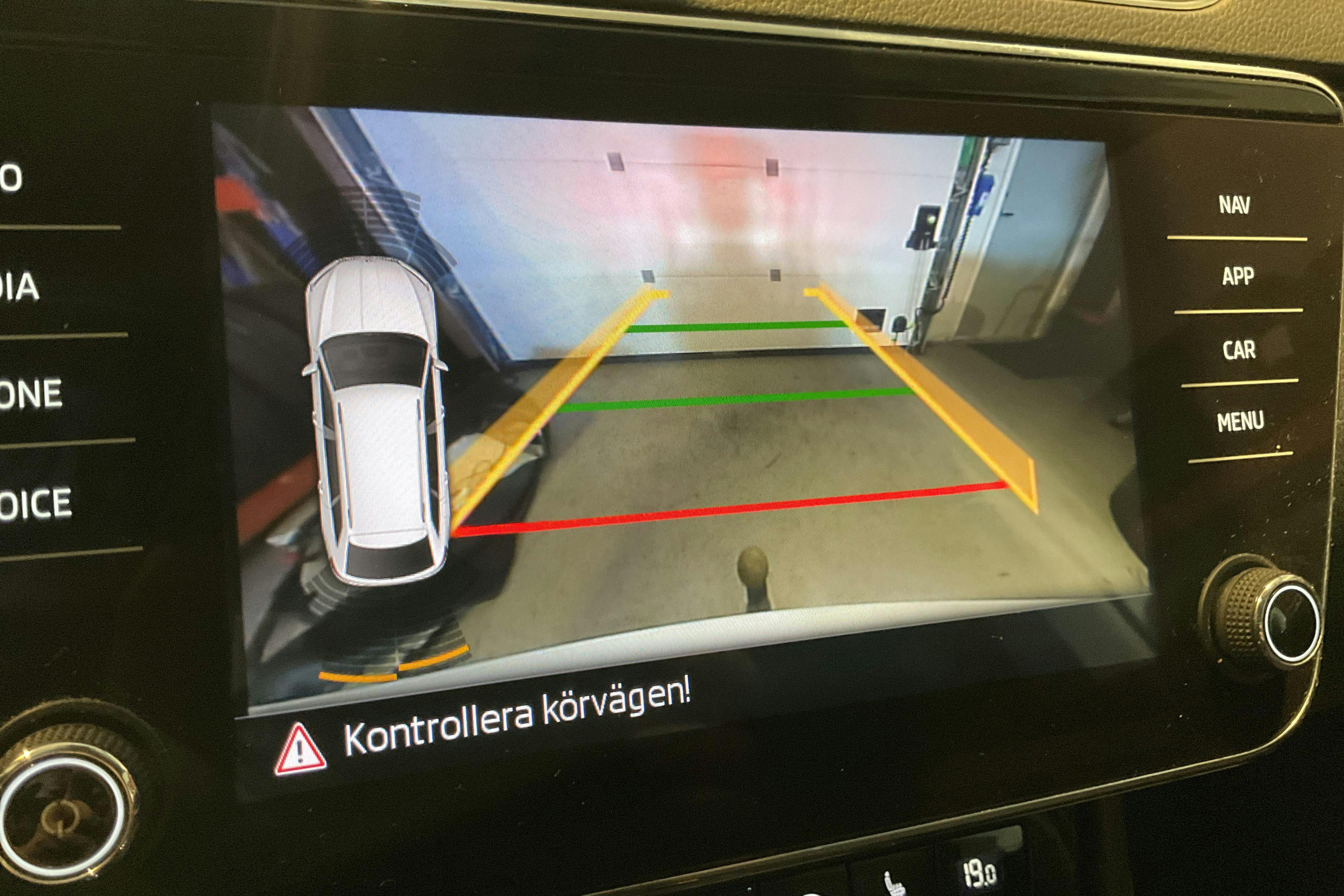 Skoda Superb 2.0 TDI 4x4 Kombi (190hk) - 173 280 km - Automaatne - valge - 2020