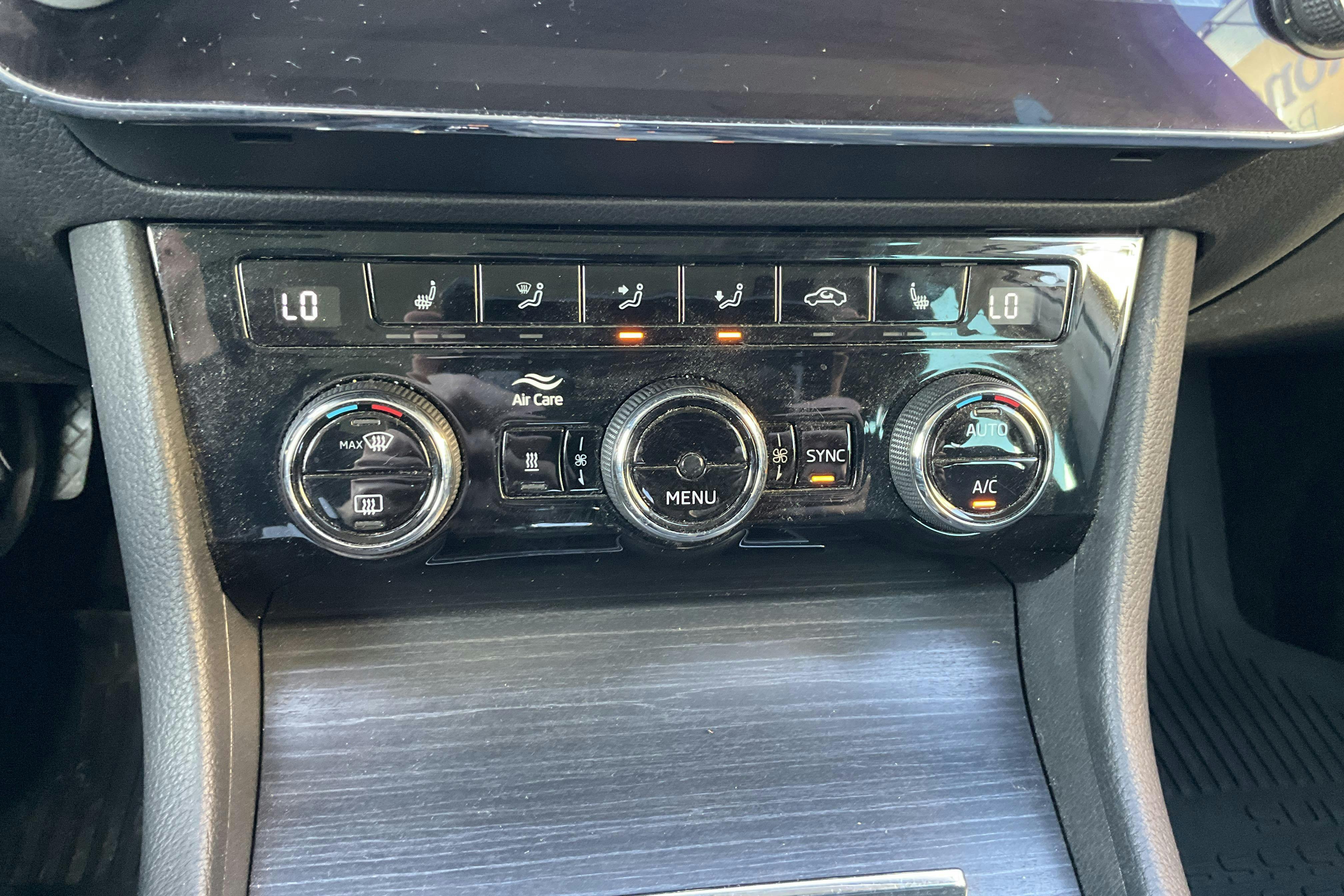 Skoda Superb 2.0 TDI 4x4 Kombi (190hk) - 173 280 km - Automaatne - valge - 2020