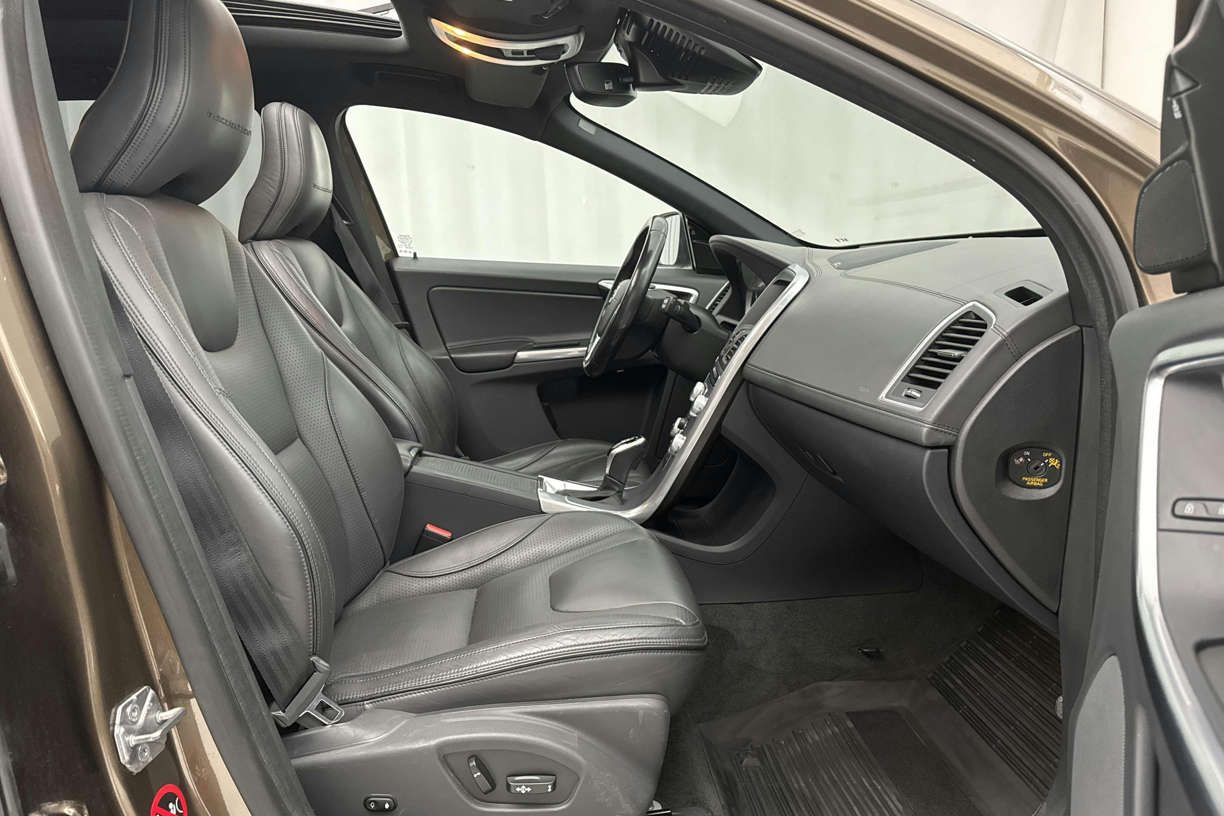 Volvo XC60 D4 AWD (190hk) - 152 080 km - Automatic - brown - 2017