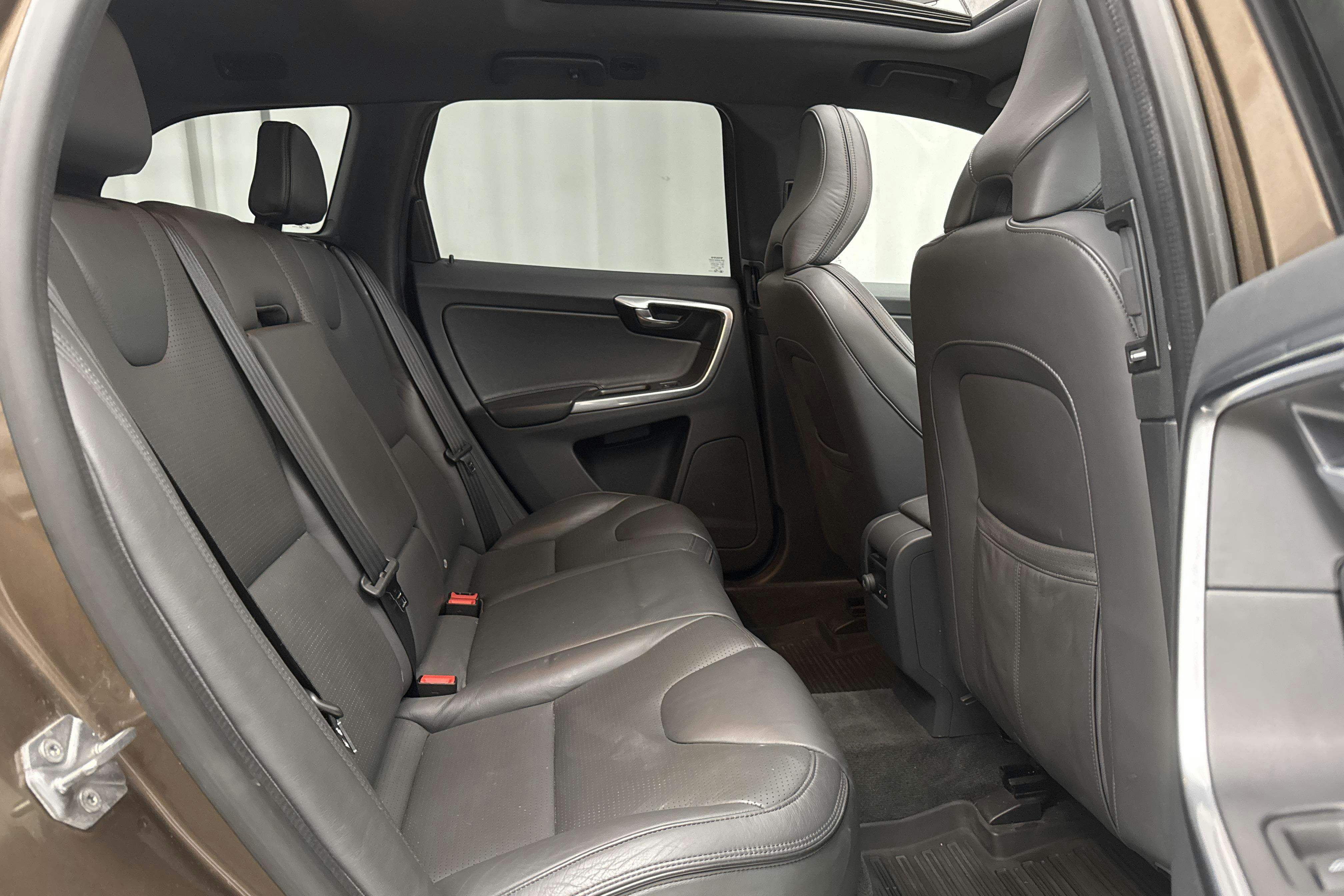 Volvo XC60 D4 AWD (190hk) - 152 080 km - Automatic - brown - 2017