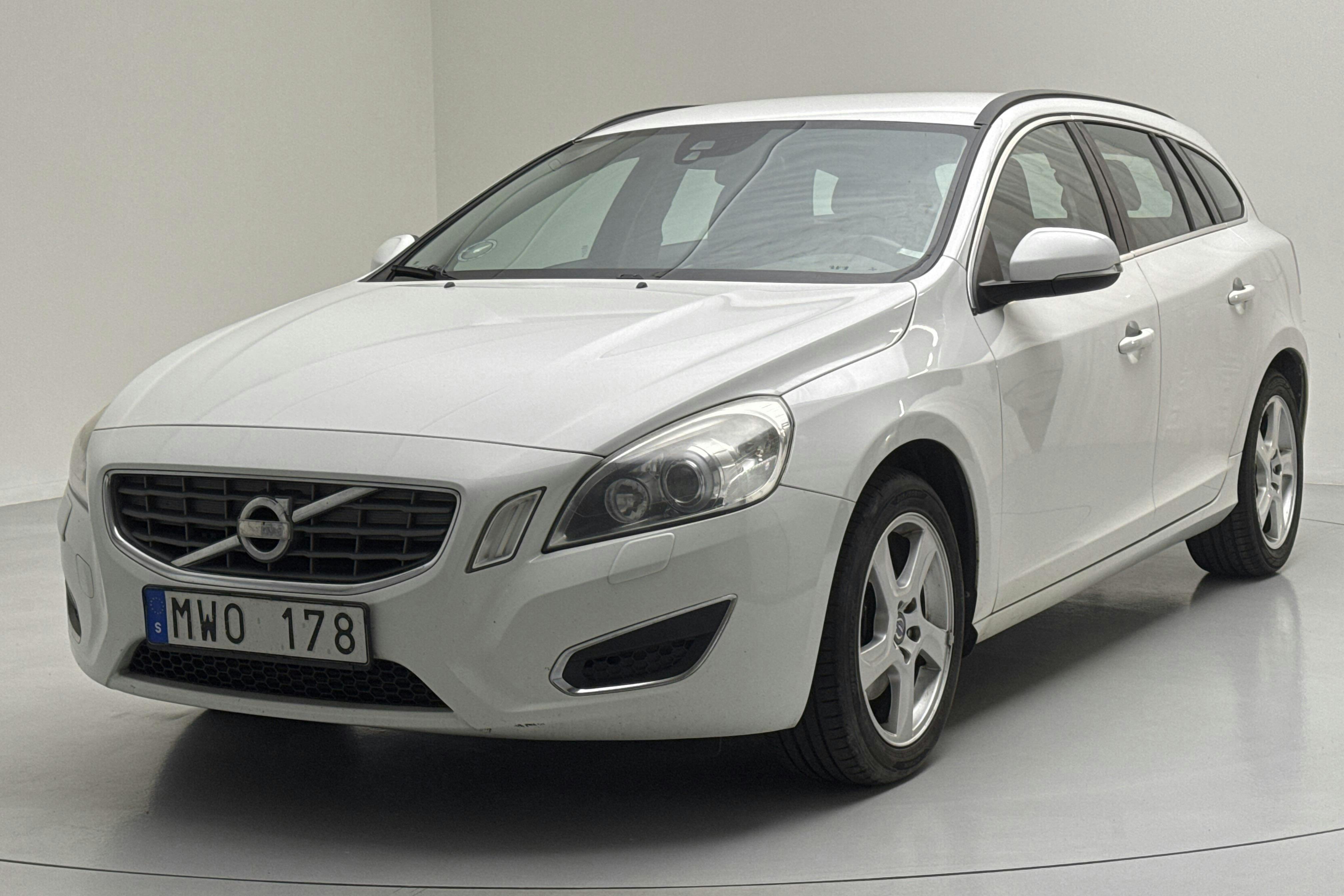Volvo V60 D2 (115hk) - 28 818 mil - Manuell - vit - 2013