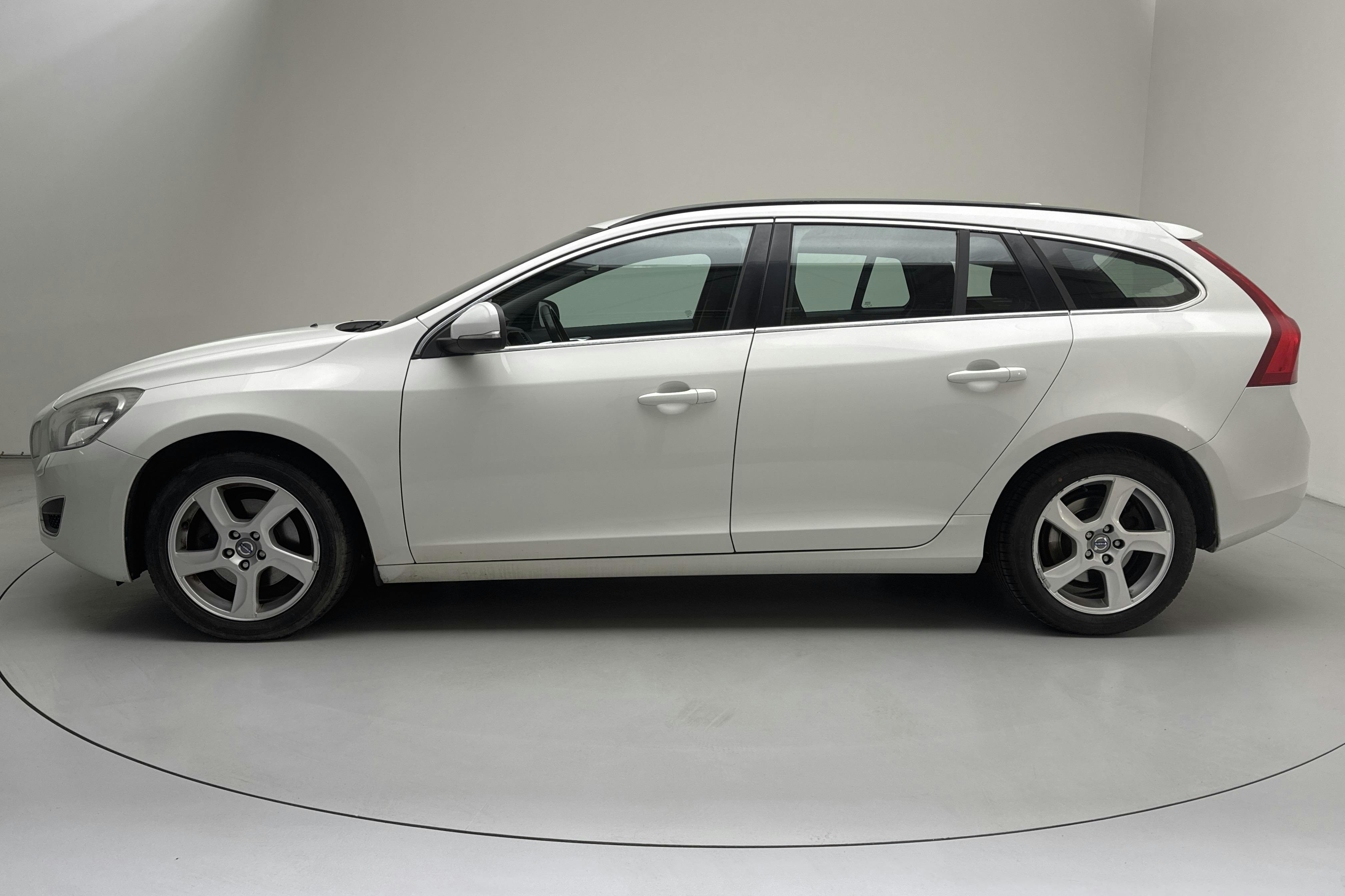 Volvo V60 D2 (115hk) - 28 818 mil - Manuell - vit - 2013
