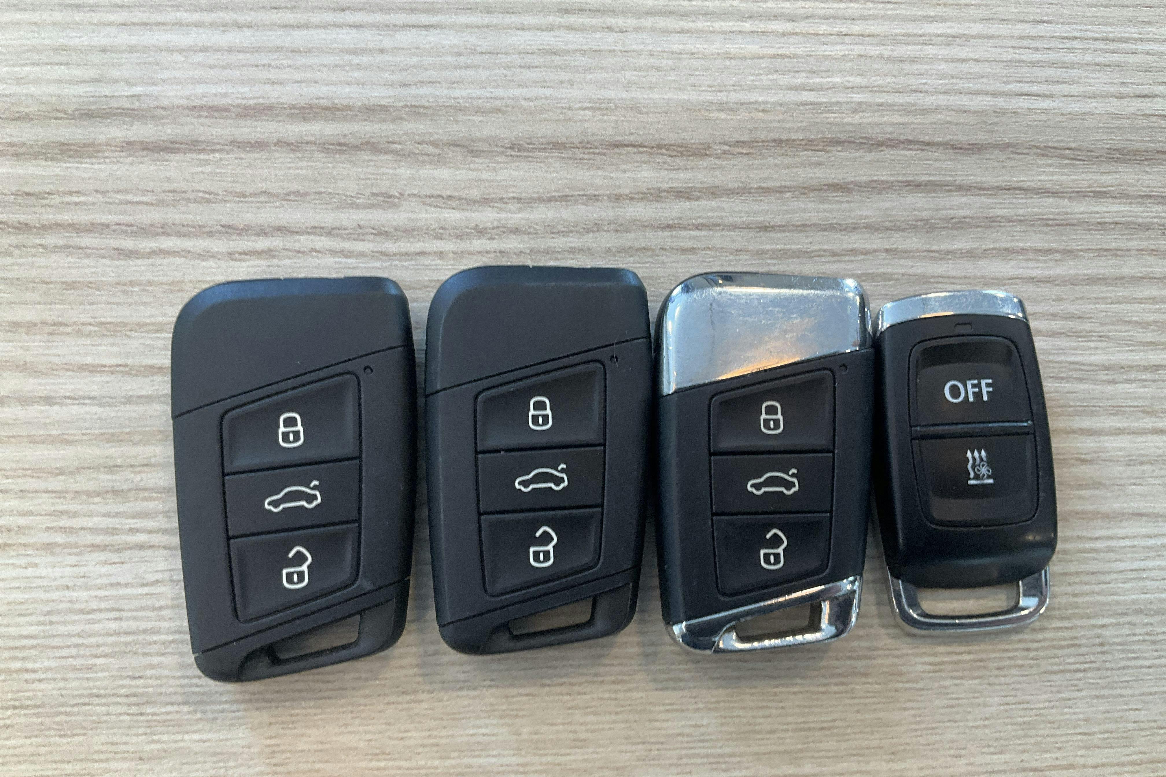 Skoda Superb 2.0 TDI 4x4 Kombi (190hk) - 21 054 mil - Automat - svart - 2019