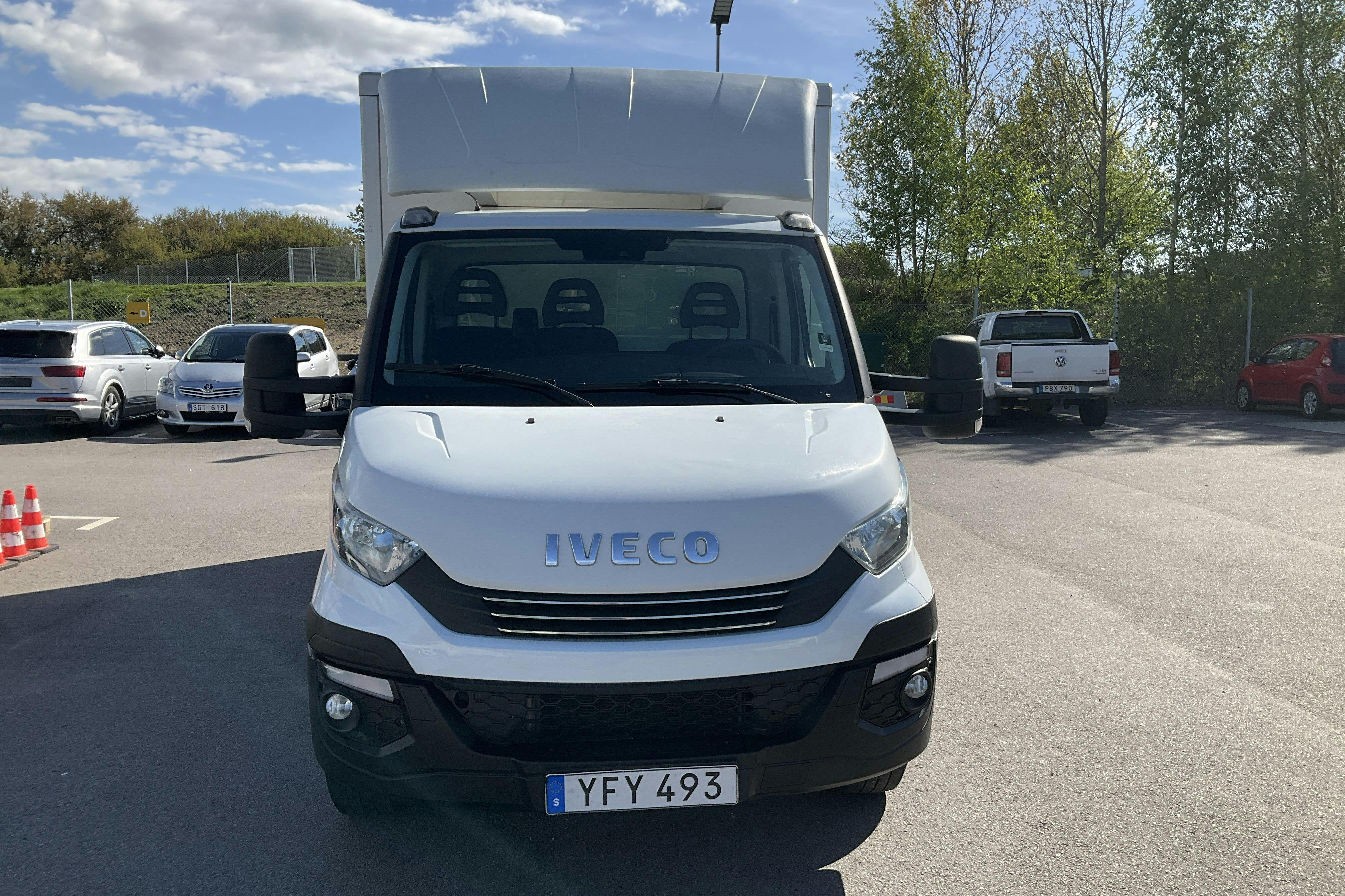 Iveco Daily 35 2.3 Volymskåp (136hk) - 11 002 mil - Automat - vit - 2017
