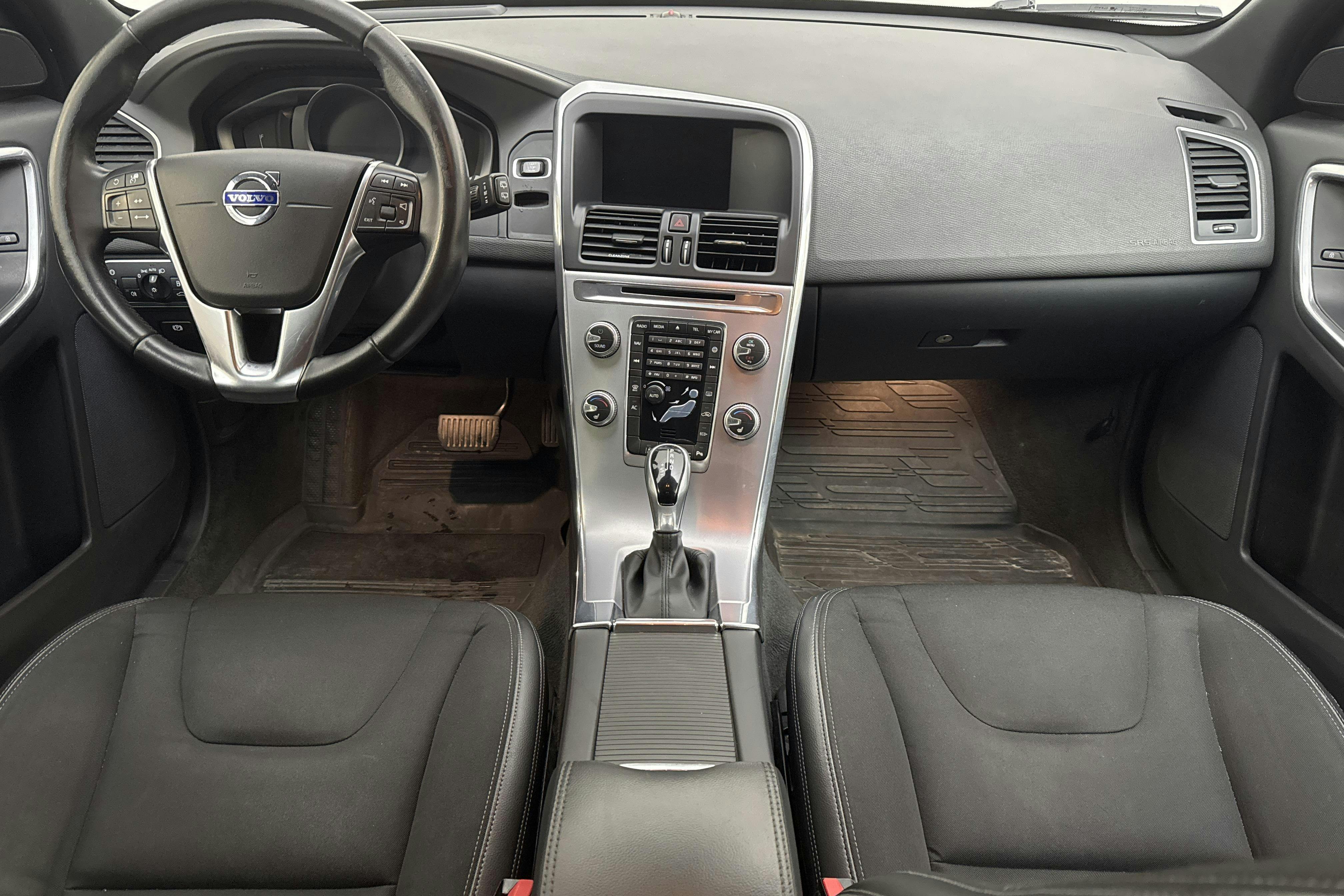 Volvo XC60 D4 2WD (190hk) - 196 170 km - Automatic - white - 2017