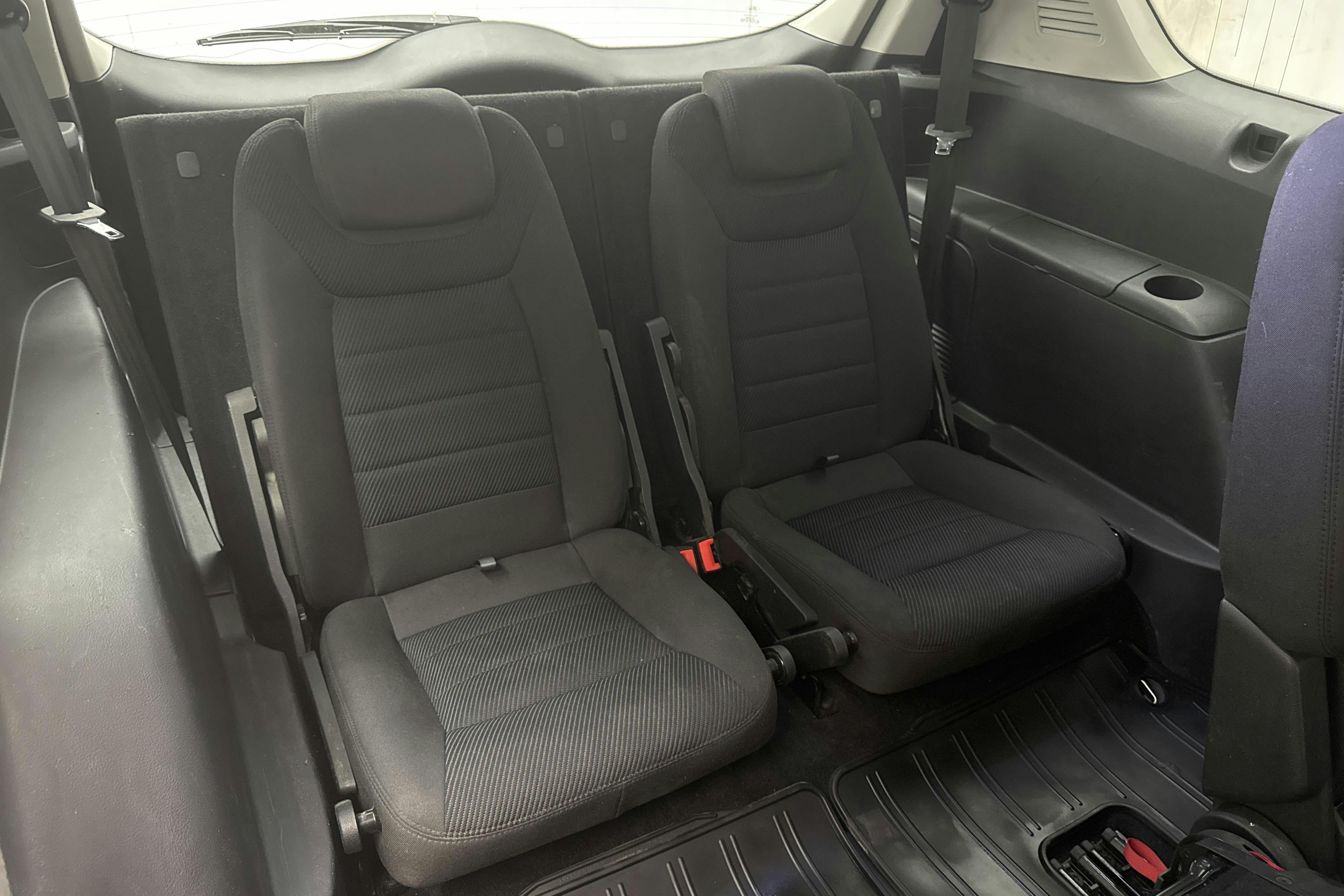 Ford S-MAX 2.0 Duratorq TDCi (140hk) - 146 980 km - Automaatne - valge - 2011