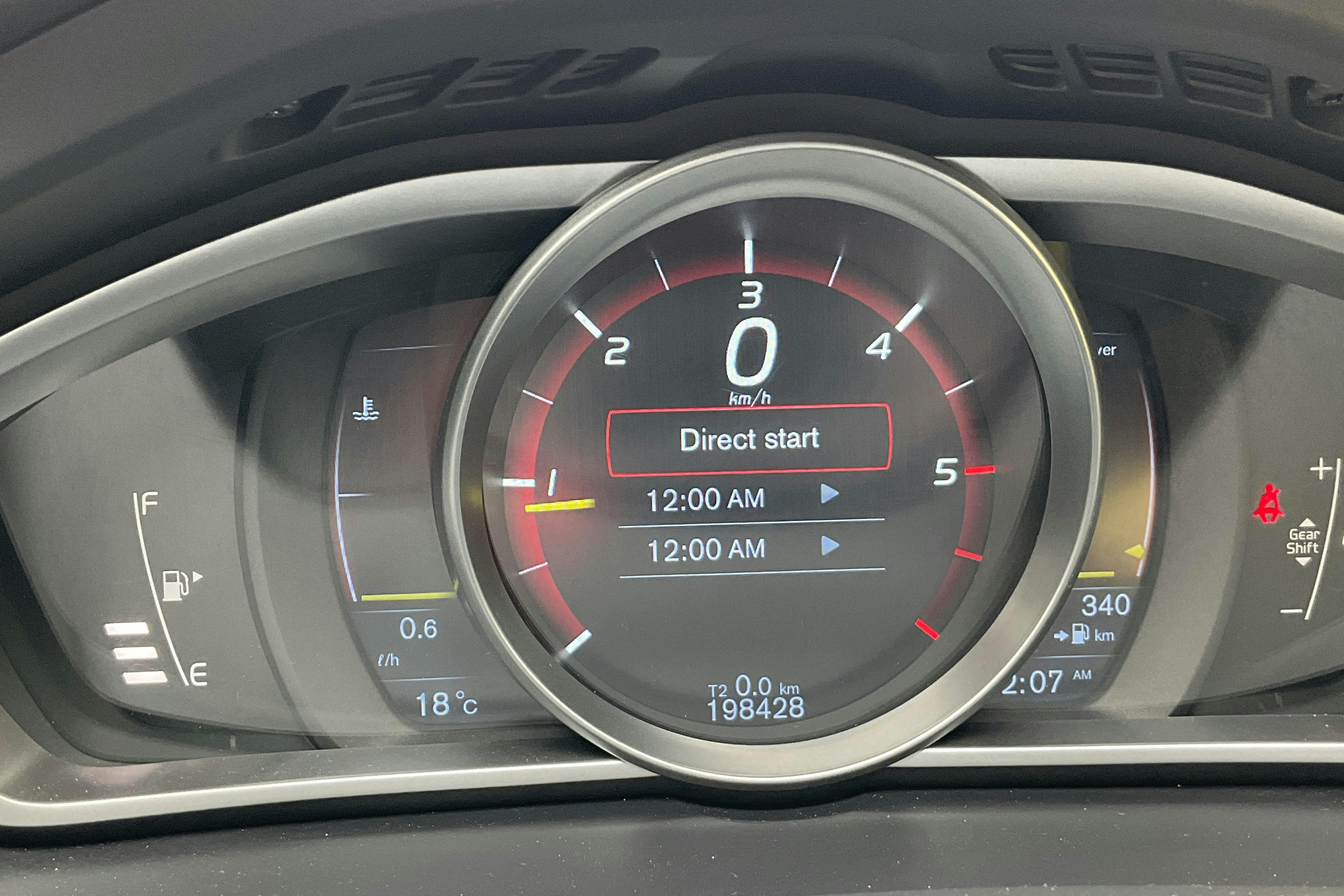 Volvo V40 D2 (115hk) - 198 420 km - Manuaalinen - Light Grey - 2013