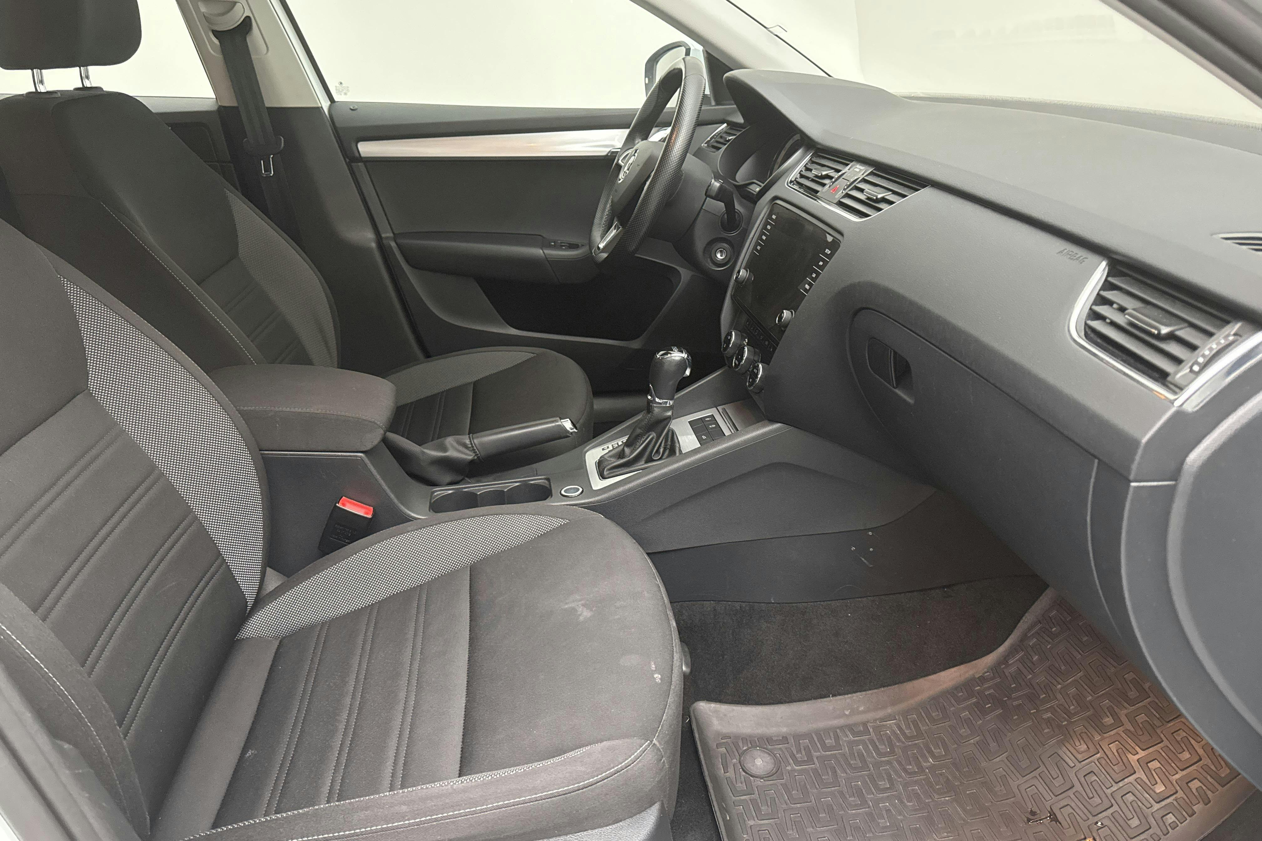 Skoda Octavia III 1.5 TSI G-TEC Combi (130hk) - 55 690 km - Automaattinen - valkoinen - 2020