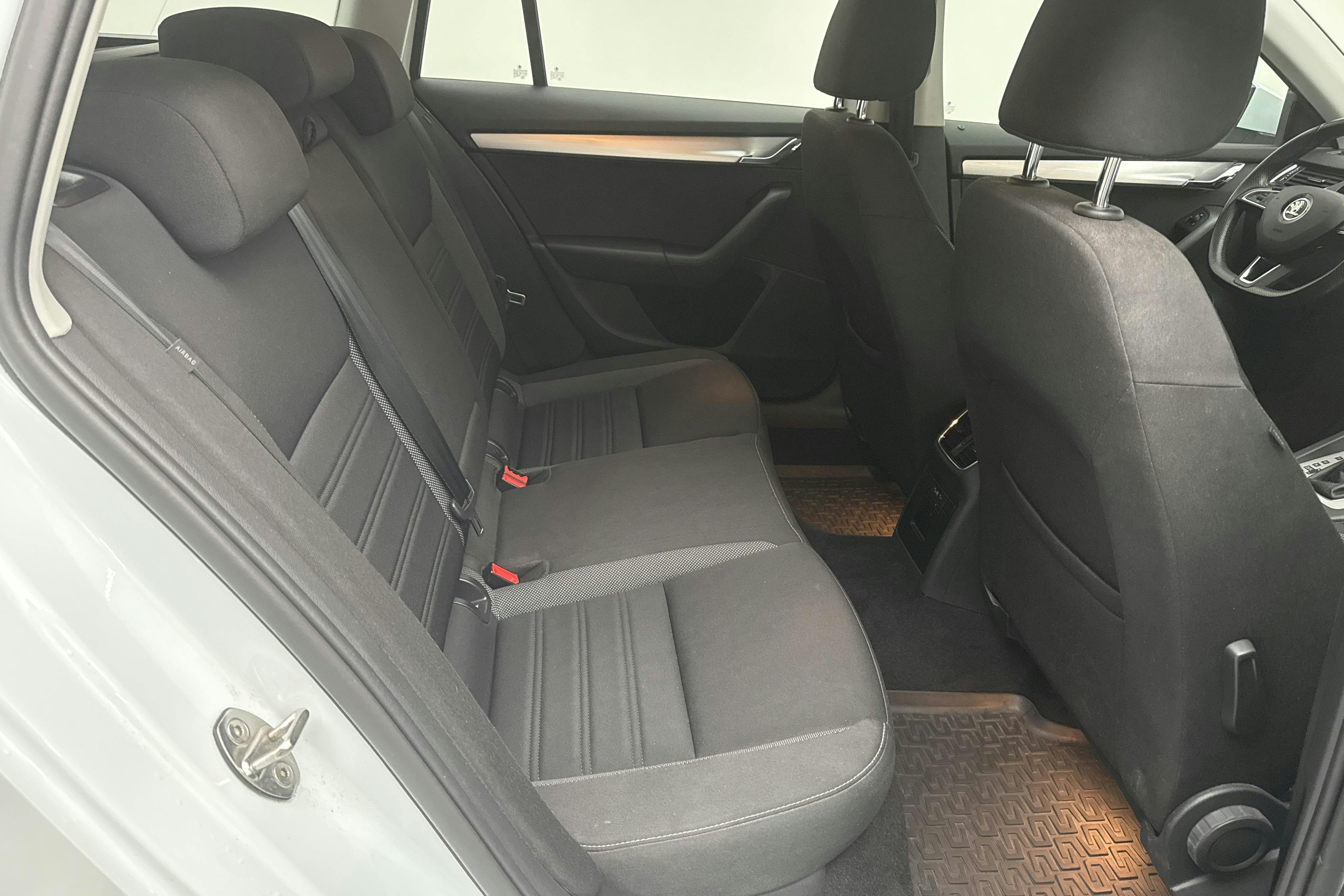Skoda Octavia III 1.5 TSI G-TEC Combi (130hk) - 55 690 km - Automaattinen - valkoinen - 2020