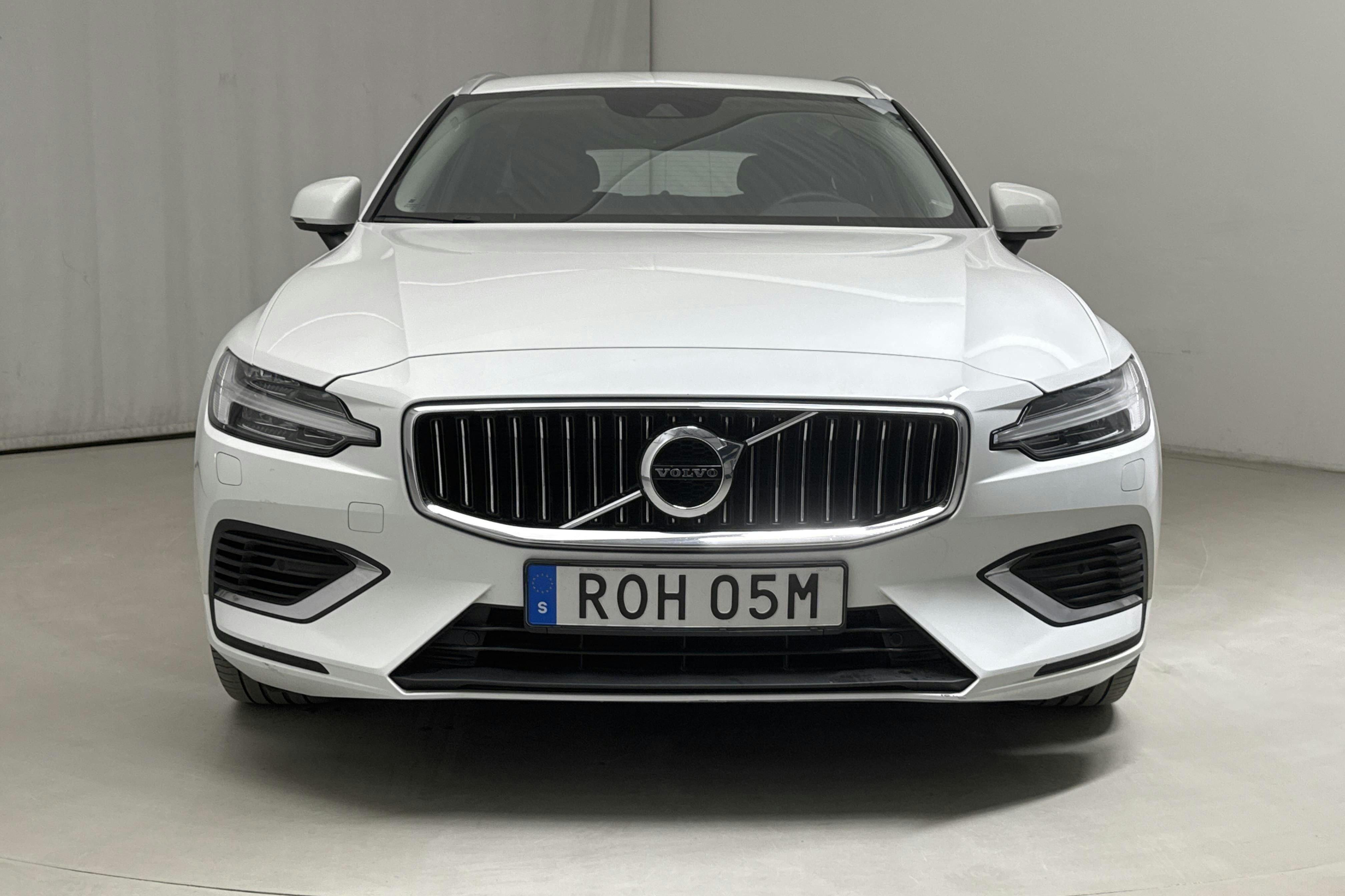 Volvo V60 T6 AWD Recharge (350hk) - 6 106 mil - Automat - vit - 2022