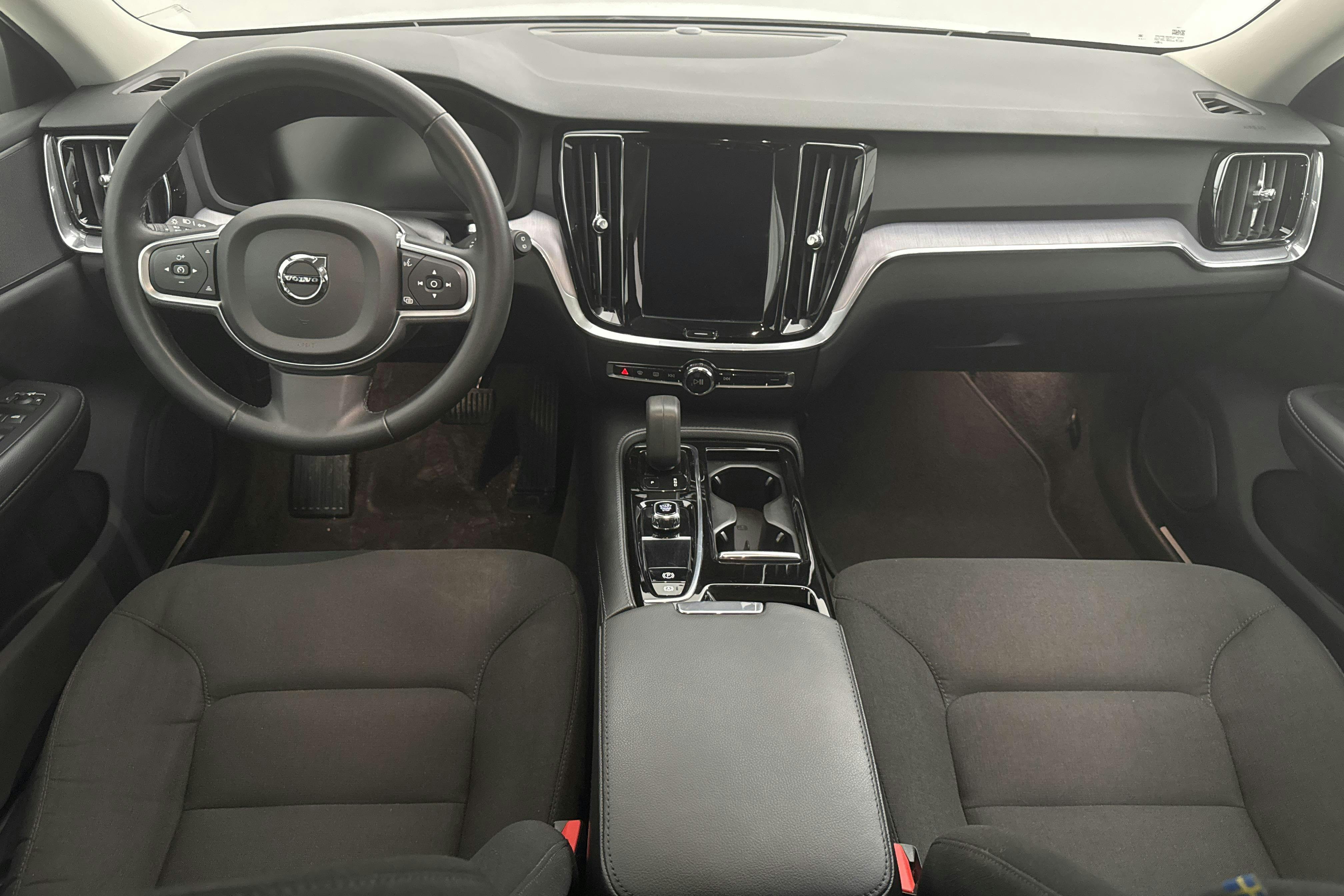 Volvo V60 T6 AWD Recharge (350hk) - 6 106 mil - Automat - vit - 2022