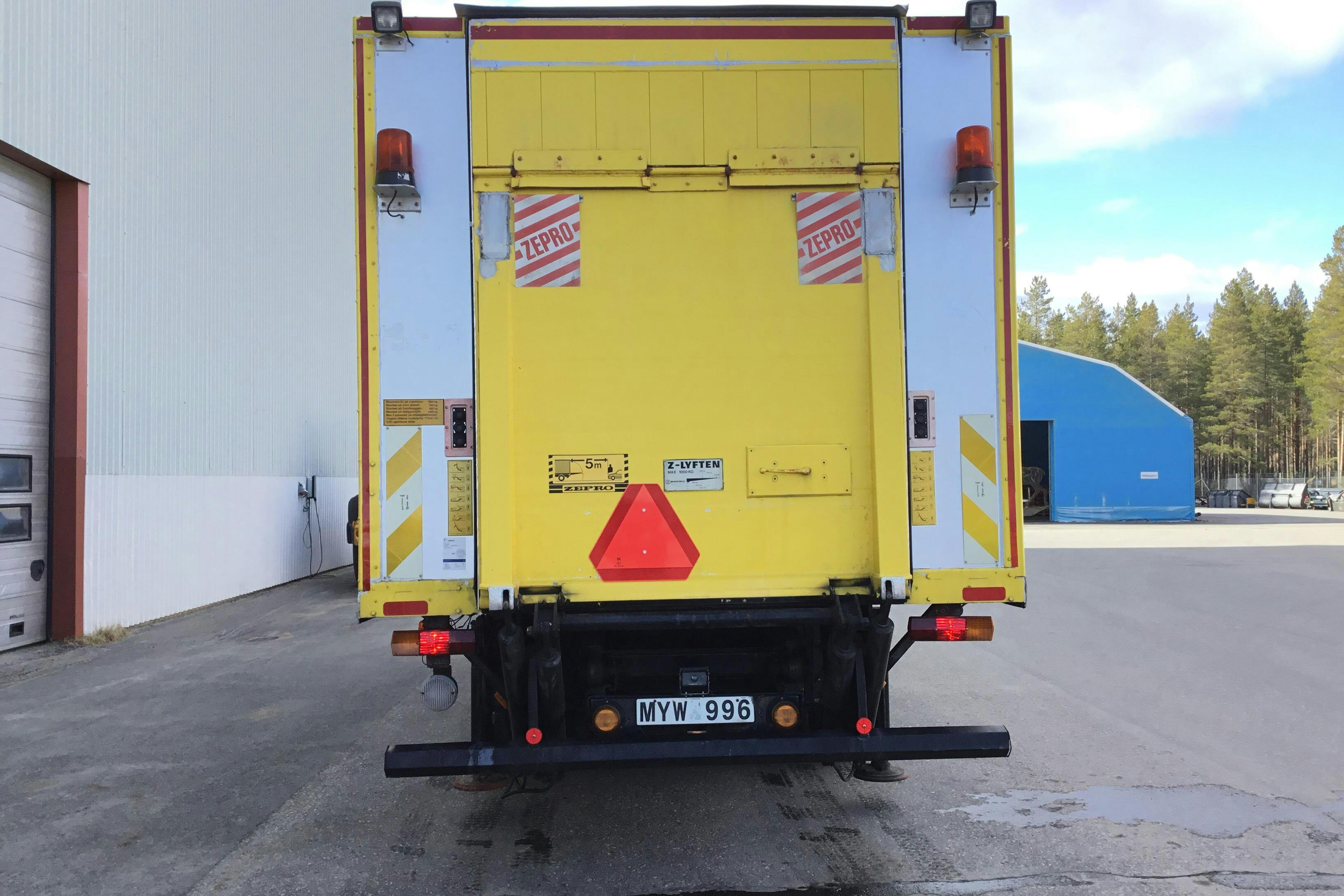 Volvo FL611 Omlastningsfordon - 252 198 km - Automat - gul - 1987