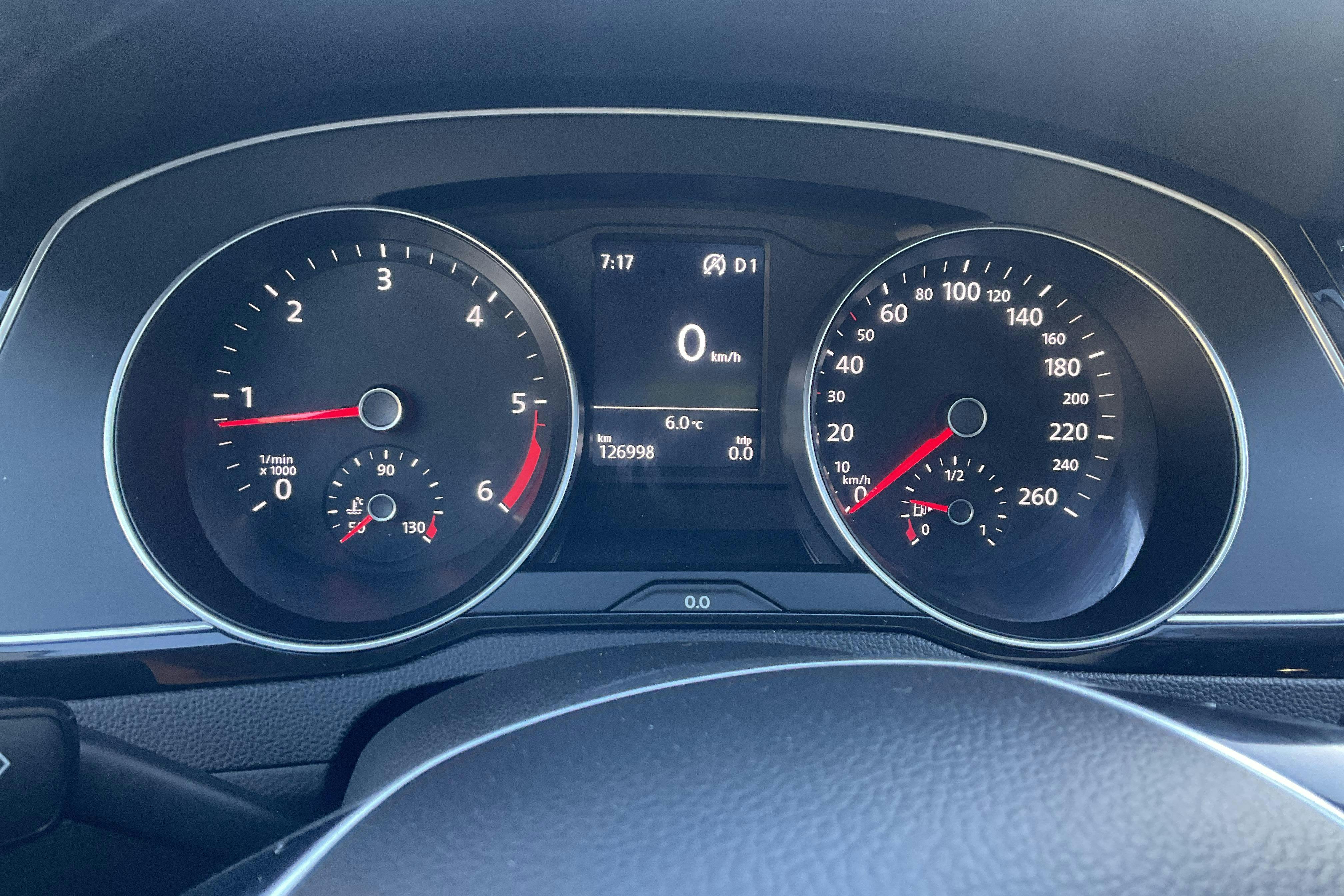 VW Passat 2.0 TDI Sportscombi (150hk) - 12 700 mil - Automat - Dark Grey - 2017