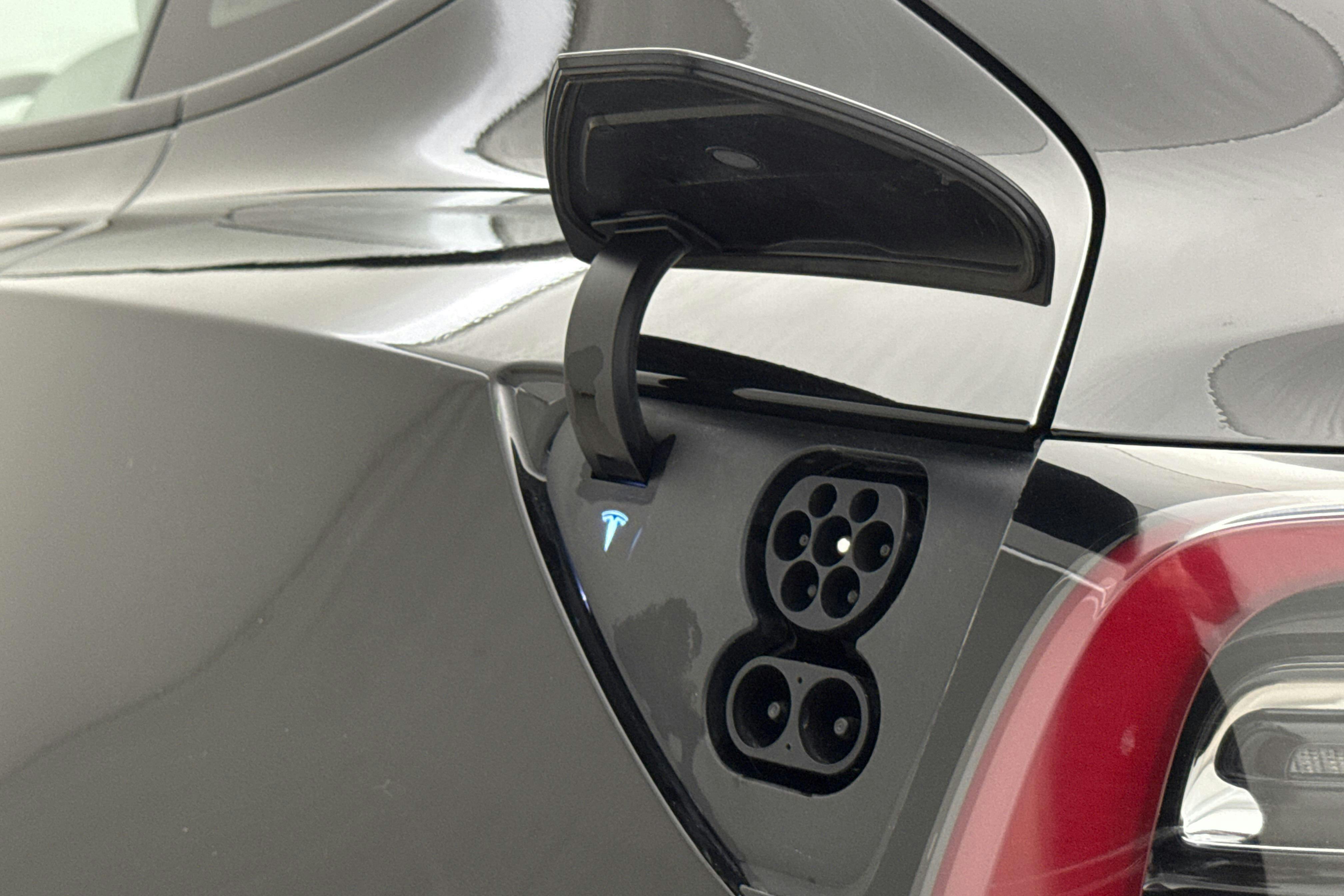 Tesla Model 3 Long Range Dual Motor AWD - 55 670 km - Automaattinen - musta - 2021