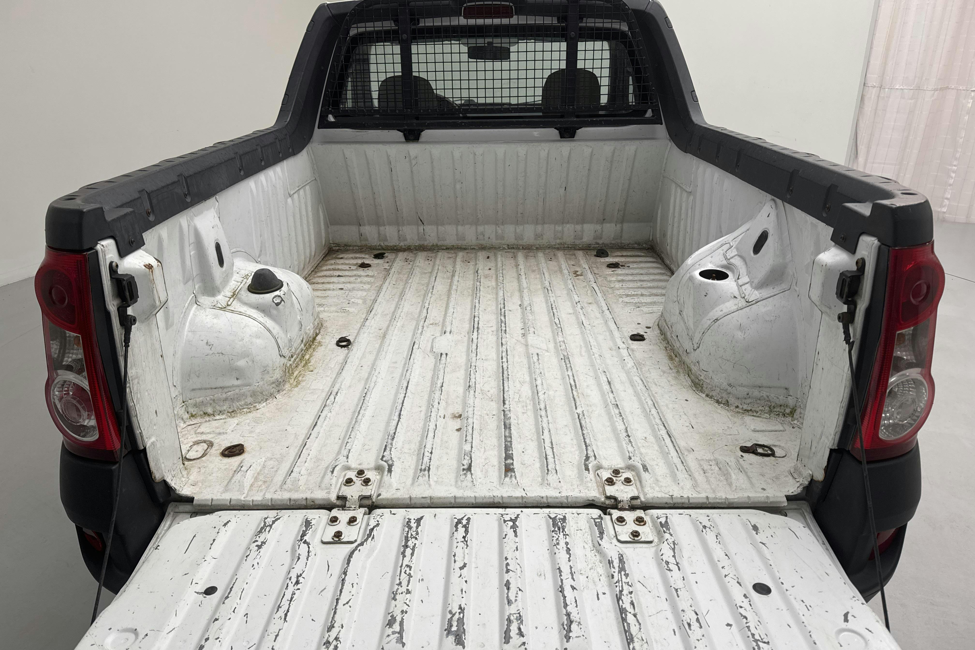Dacia Logan 1.5 dCi Pickup (85hk) - 99 160 km - Manual - white - 2010